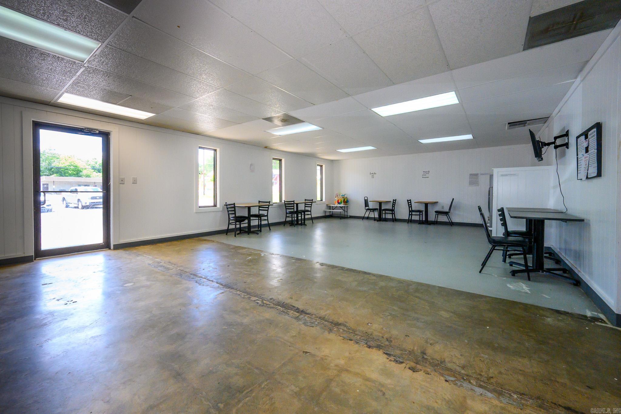 5569 Highway 71 South  Cove, AR