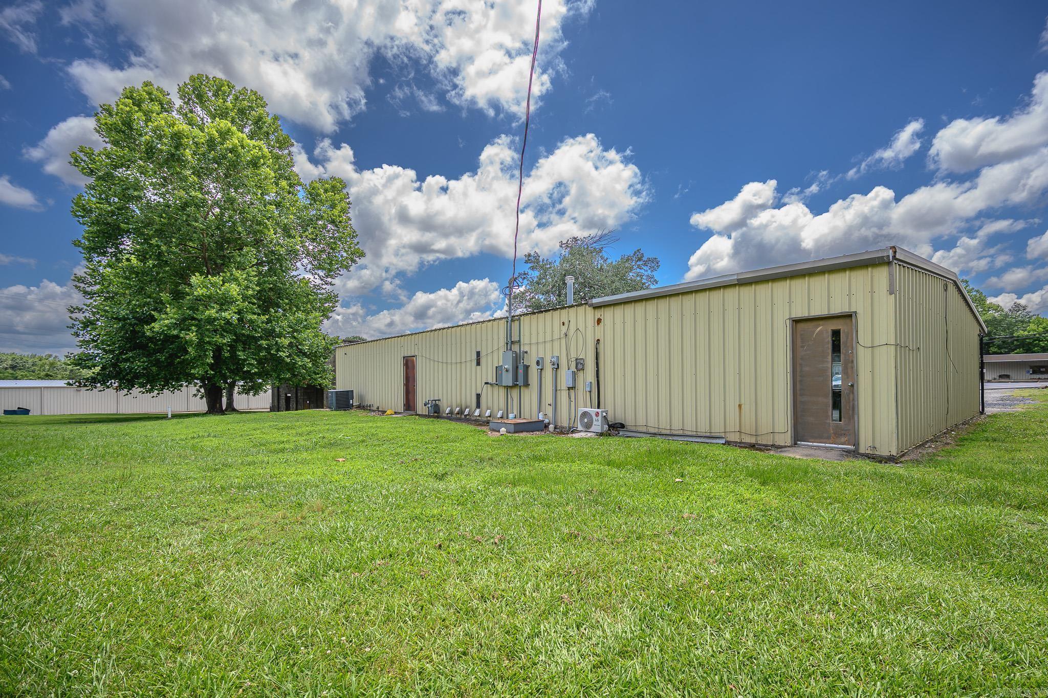 5569 Highway 71 South  Cove, AR