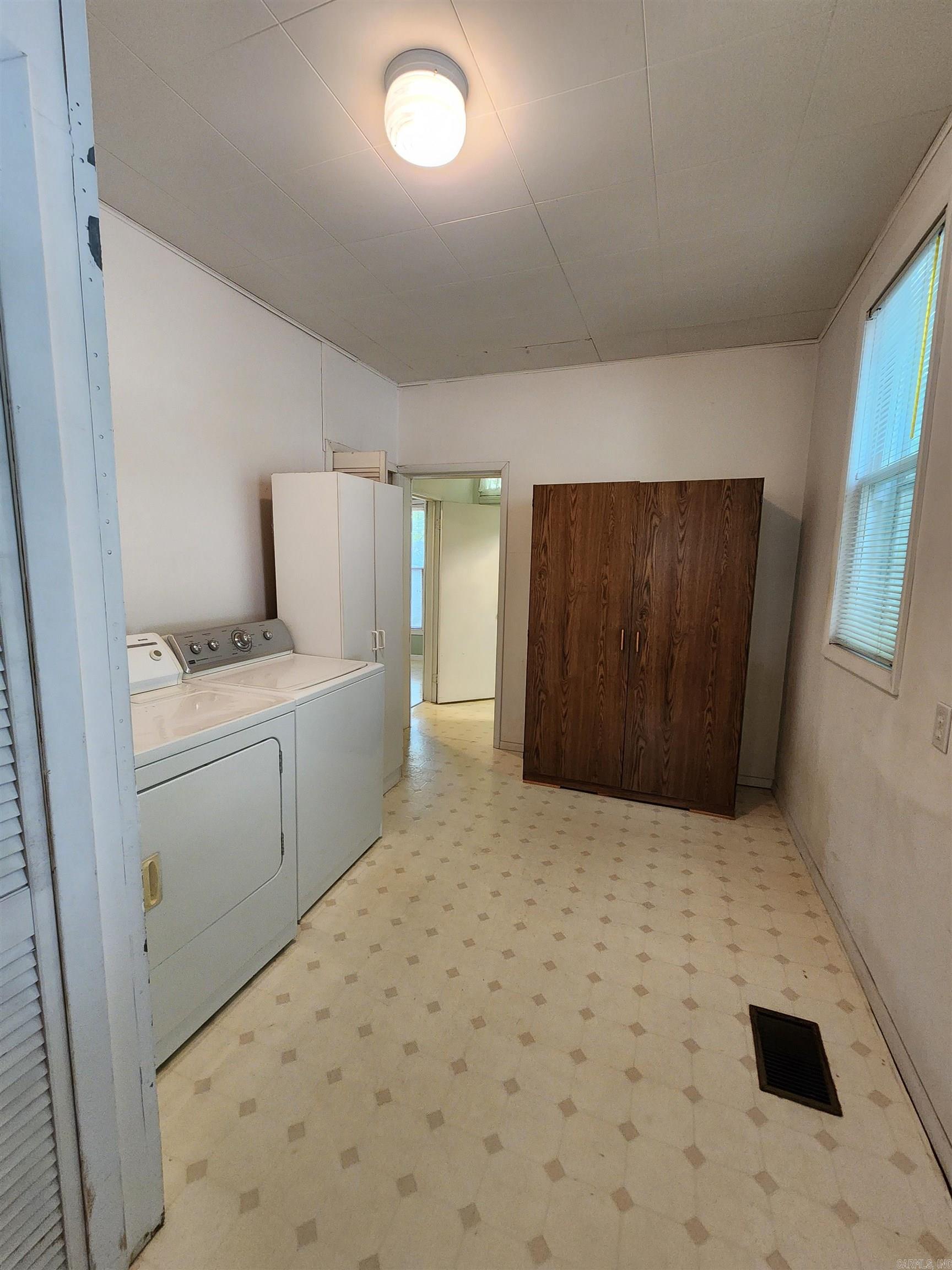 124 W Sullenberger Ave  Malvern, AR