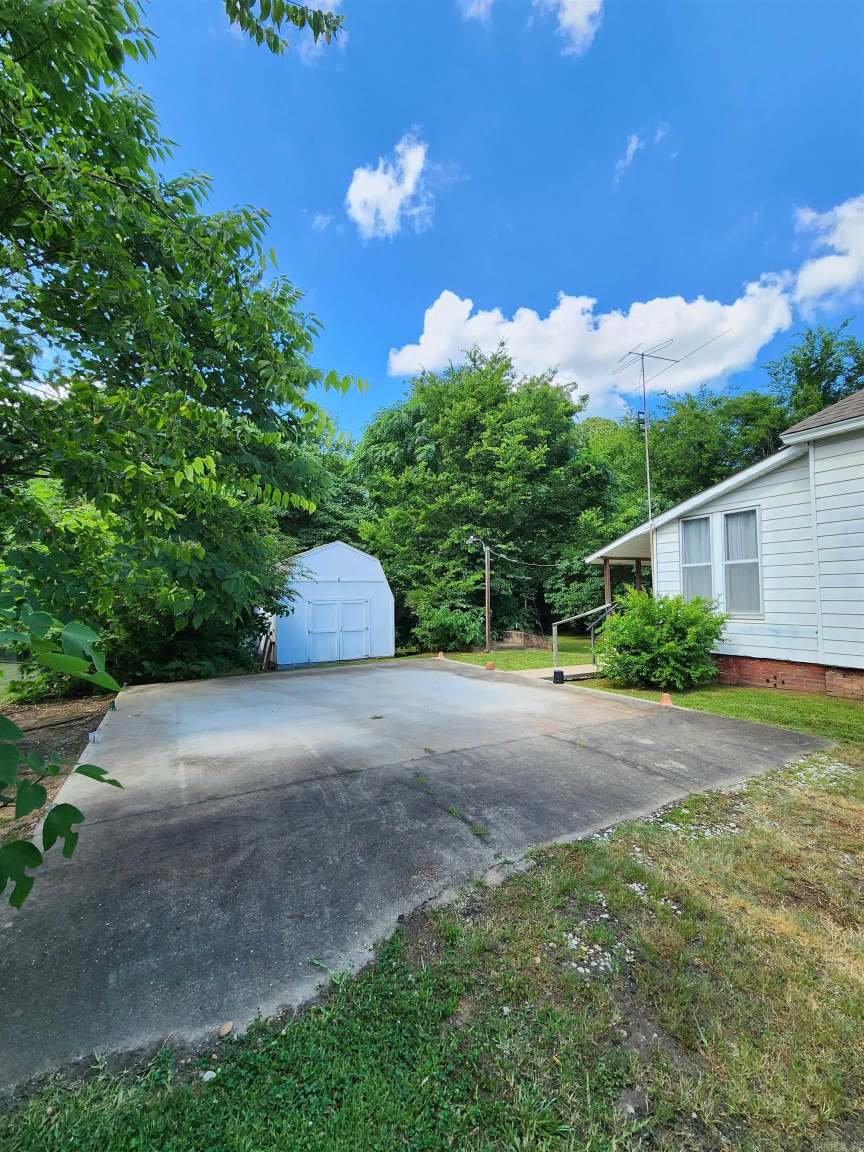 124 W Sullenberger Ave  Malvern, AR