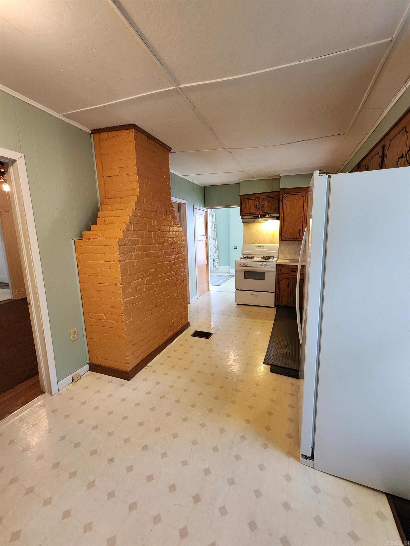124 W Sullenberger Ave  Malvern, AR