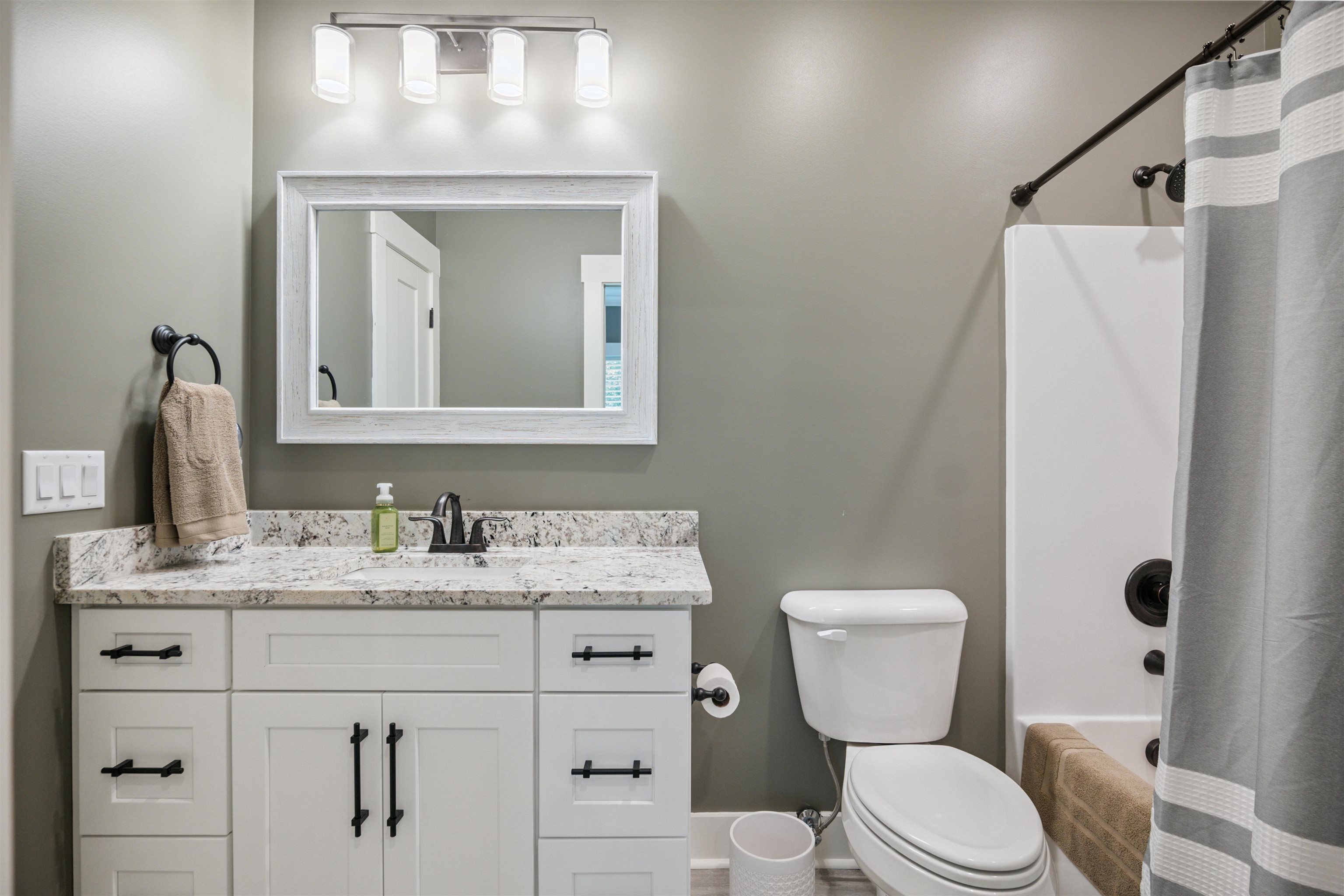 3025 Mallard Pointe Ln  Jonesboro, AR