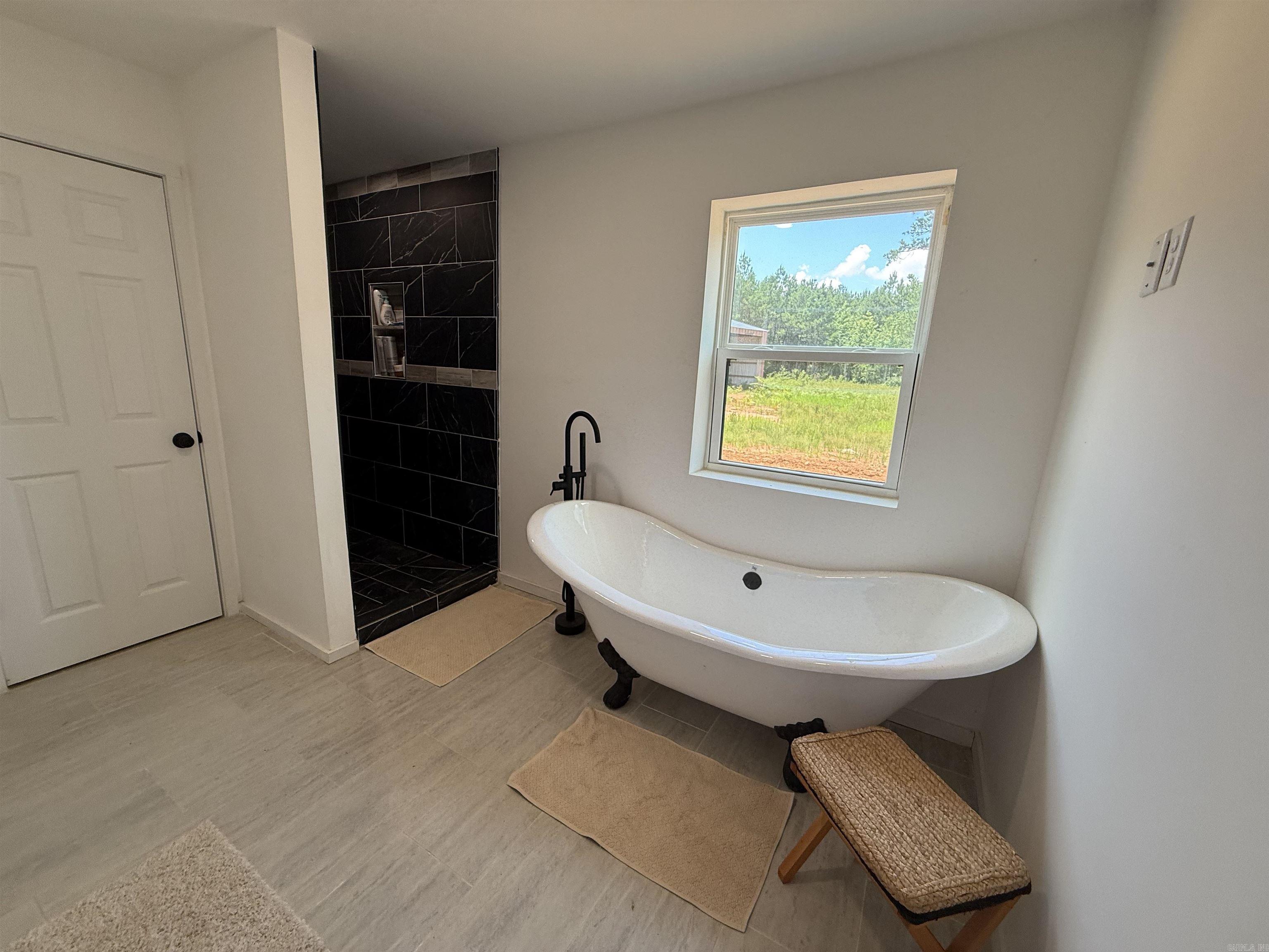1101 PR FAM LANE  Traskwood, AR