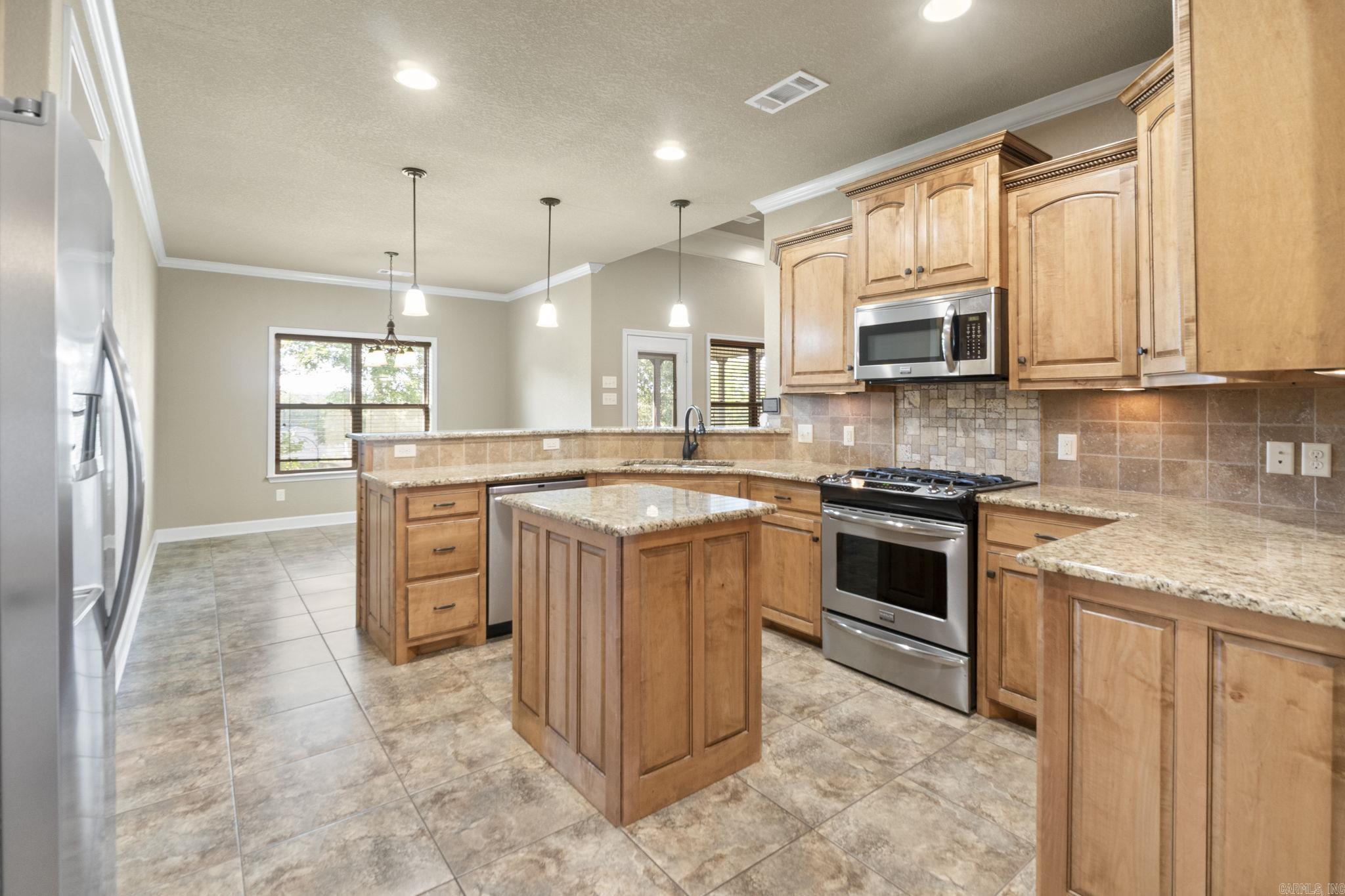 18720 Lochridge  Little Rock, AR