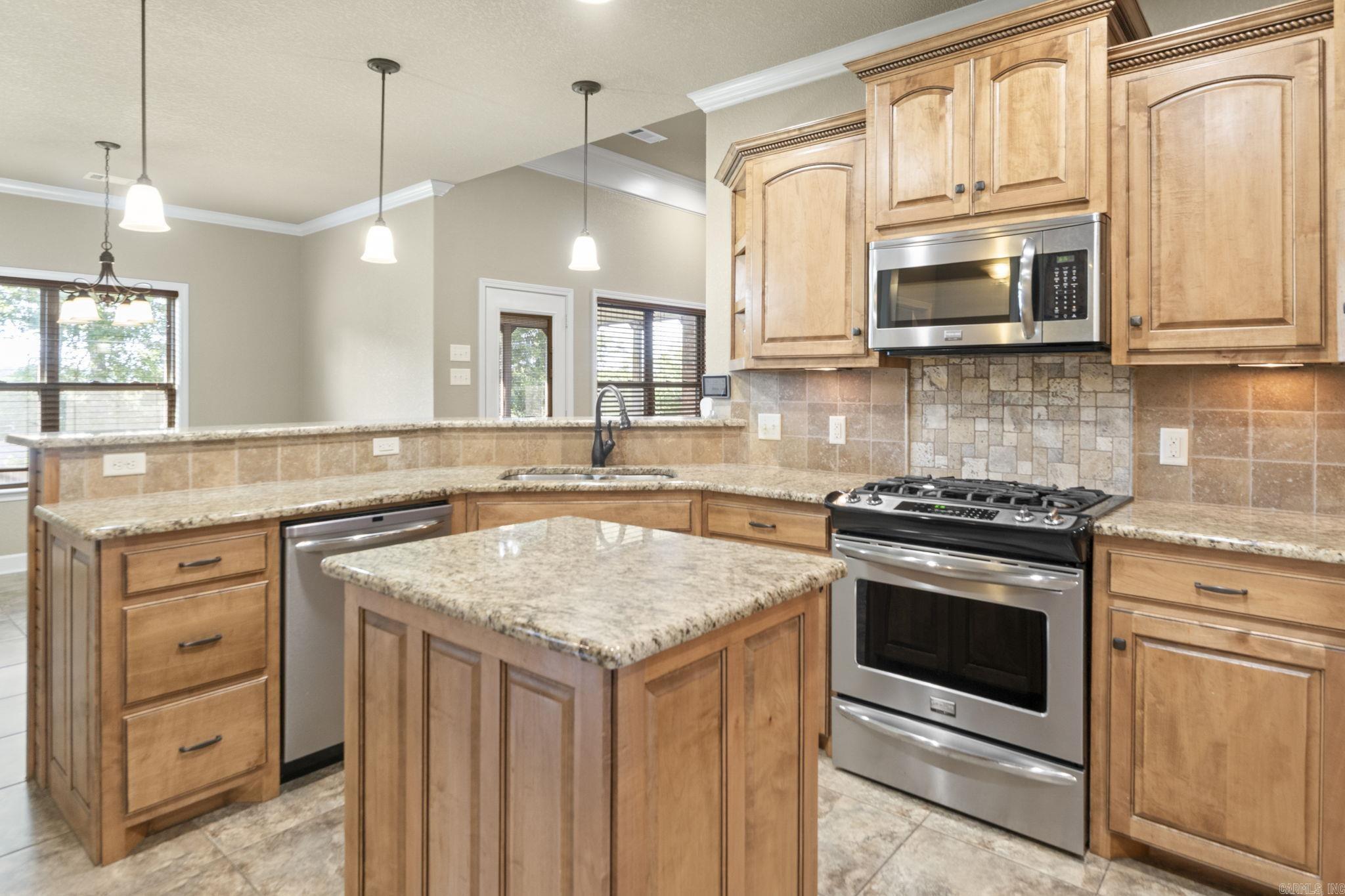 18720 Lochridge  Little Rock, AR