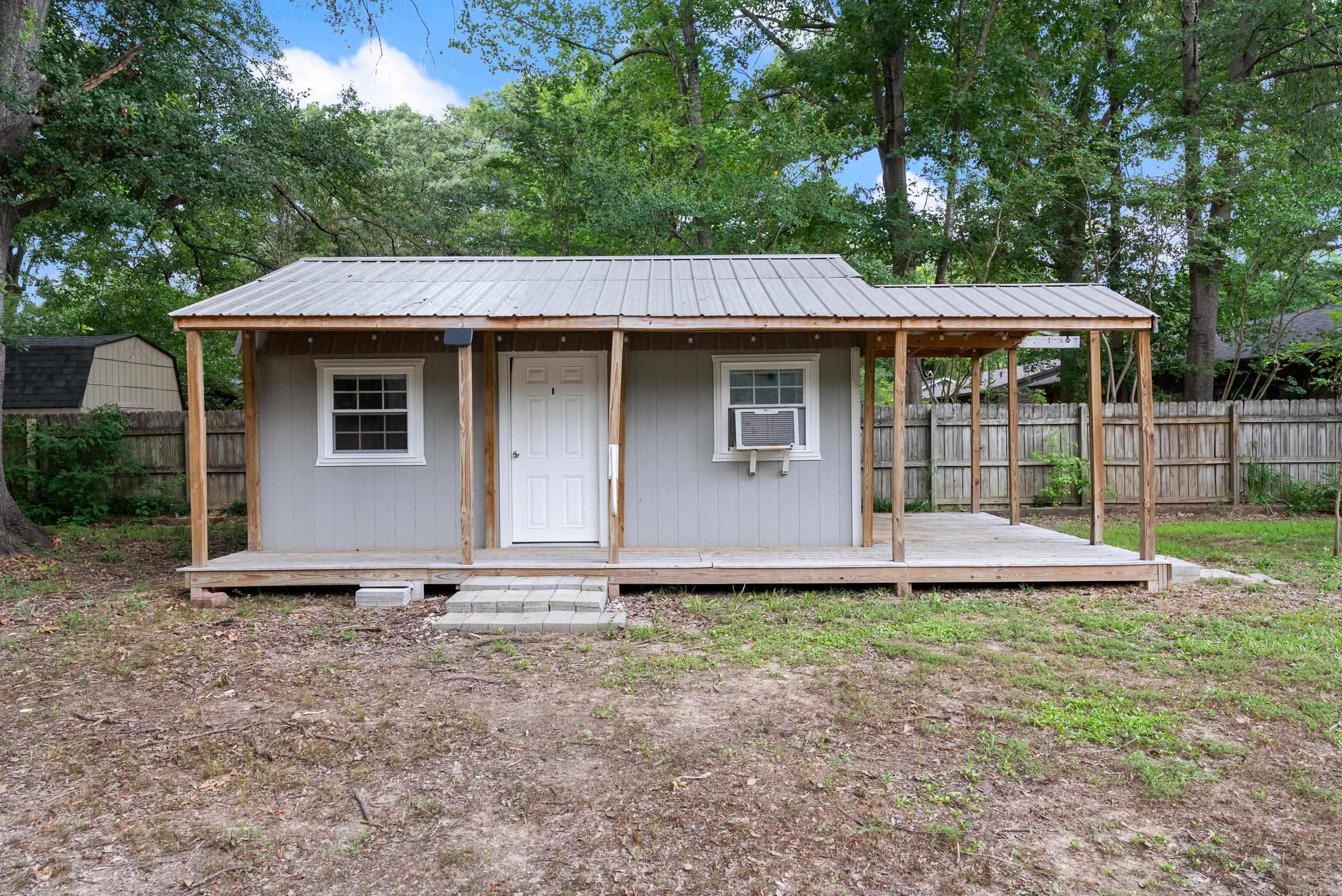 1495 Manor  Conway, AR
