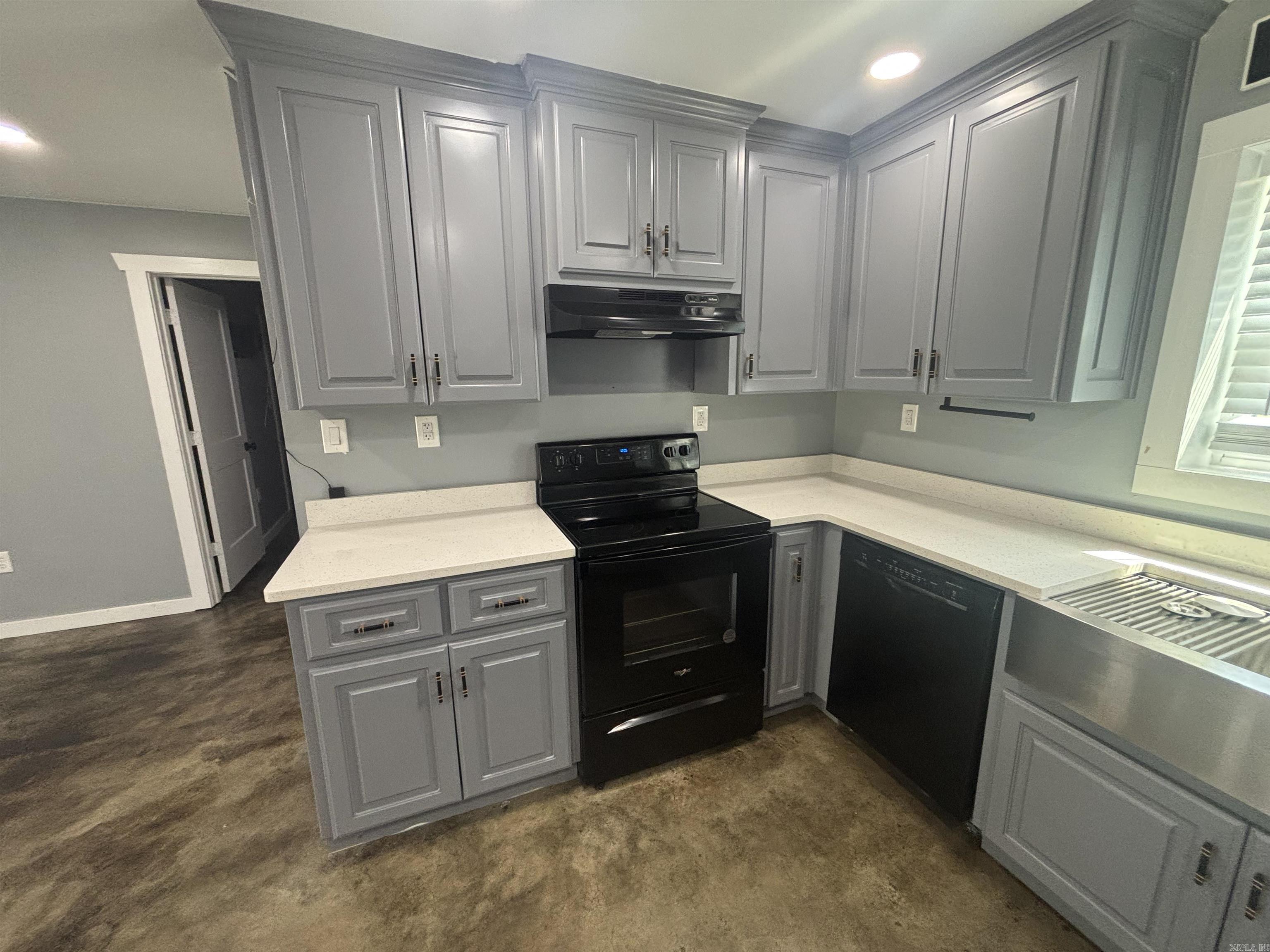 225 Donnie Holt Road  McRae, AR