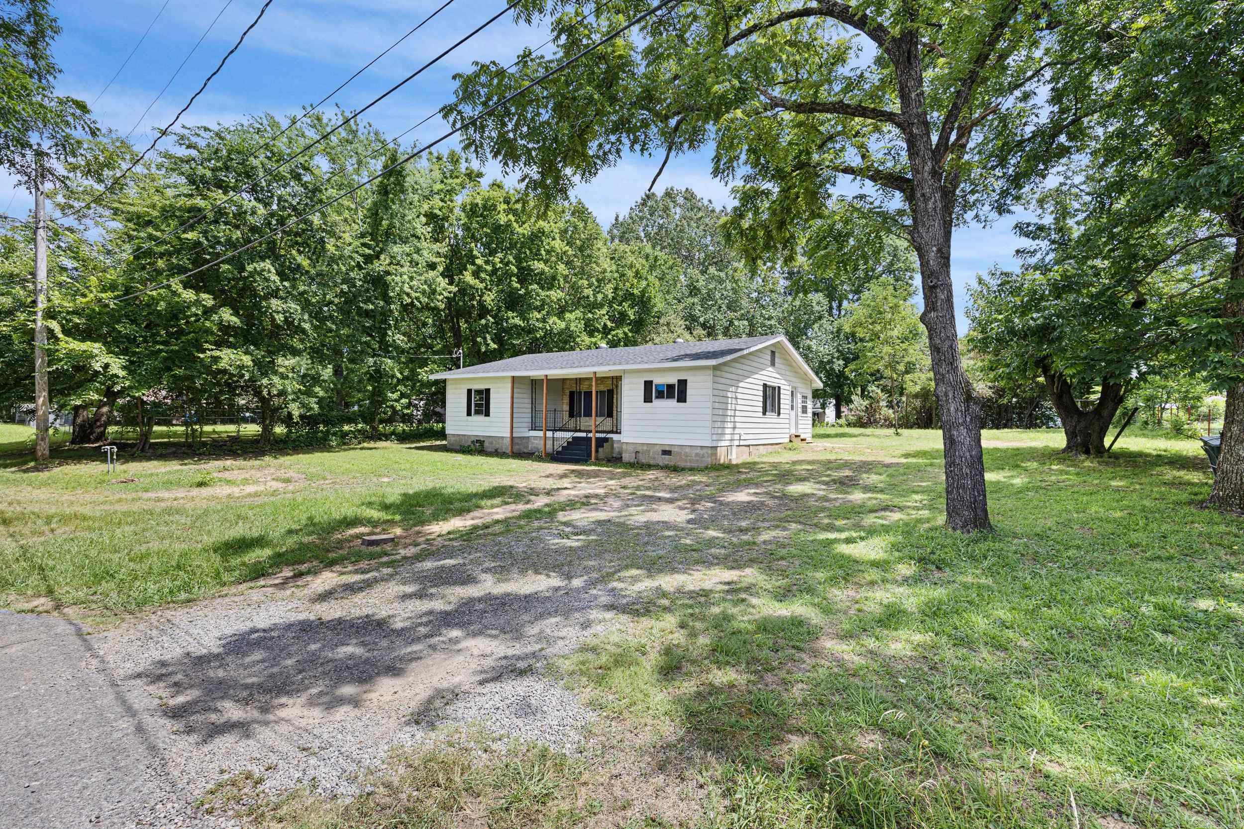 1209 W Walton  Clarksville, AR