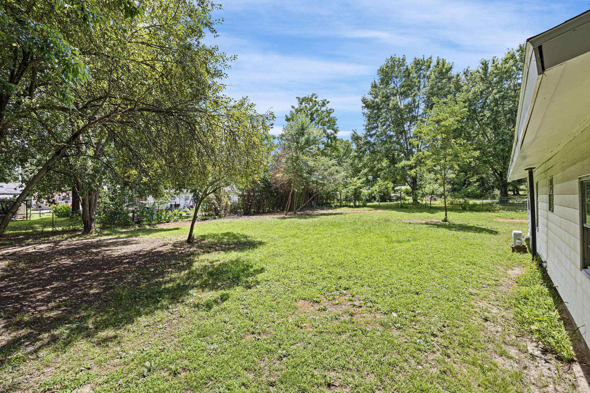1209 W Walton  Clarksville, AR