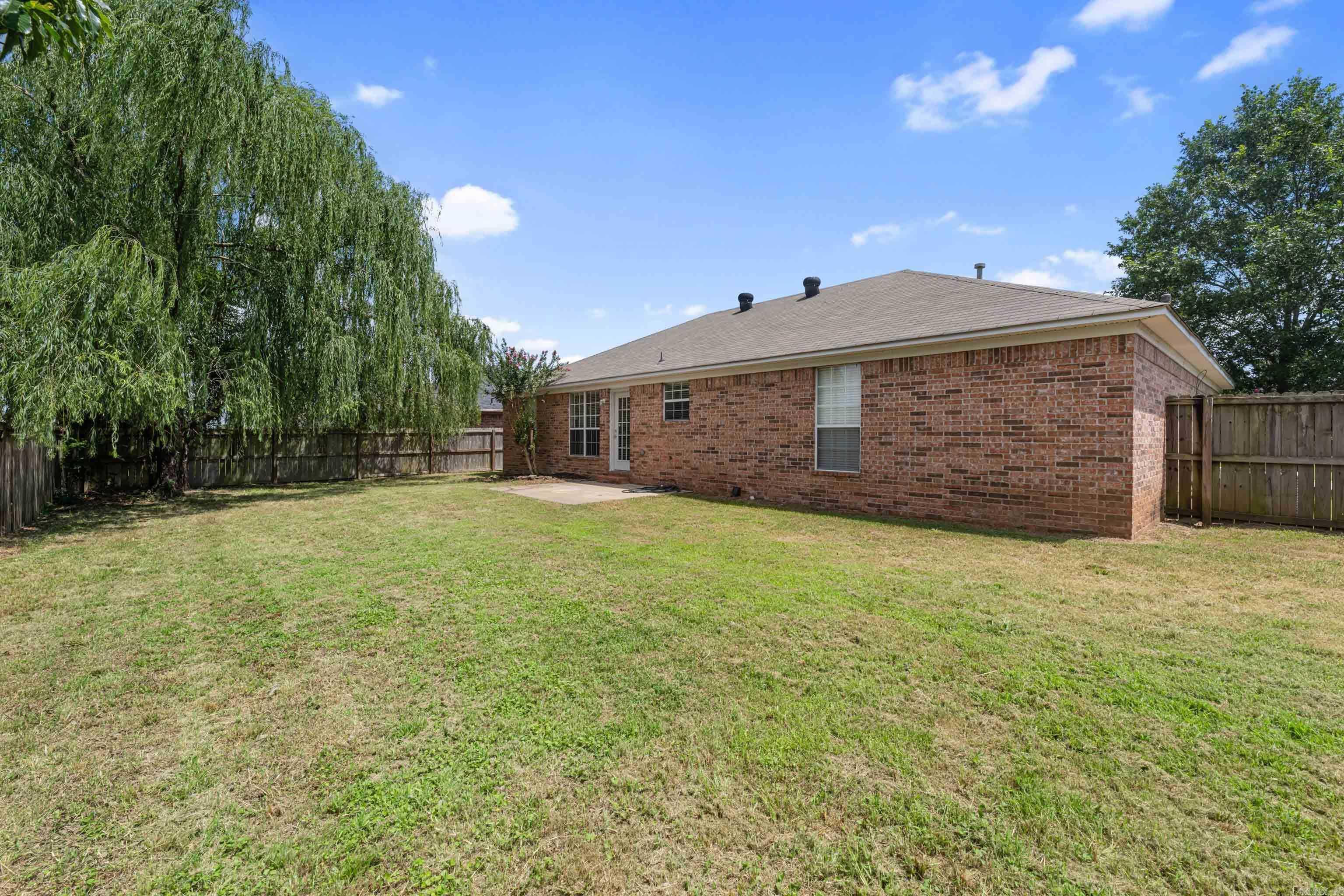 2760 York  Conway, AR