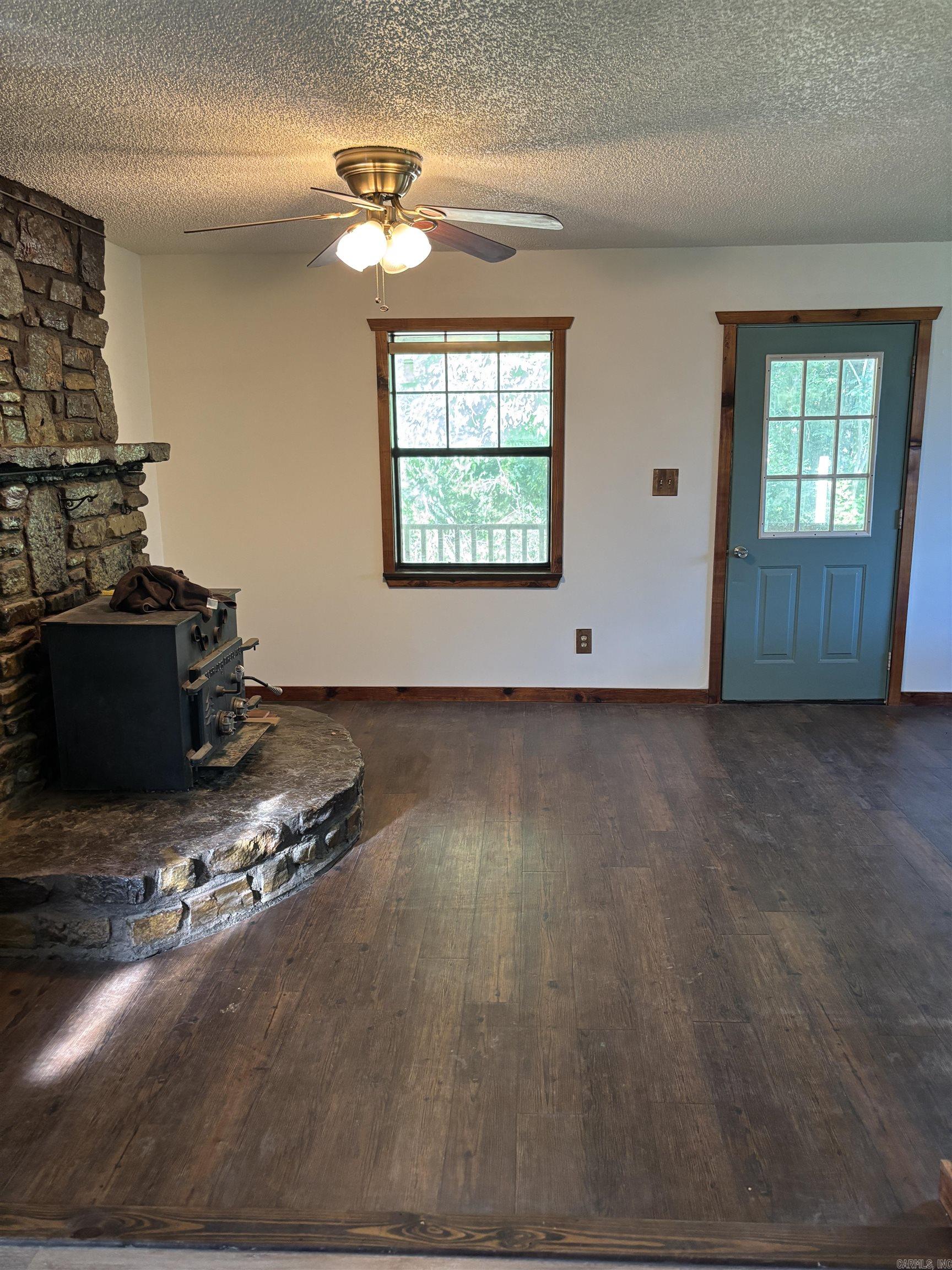 225 County Road 5351 Ozone, AR 72854