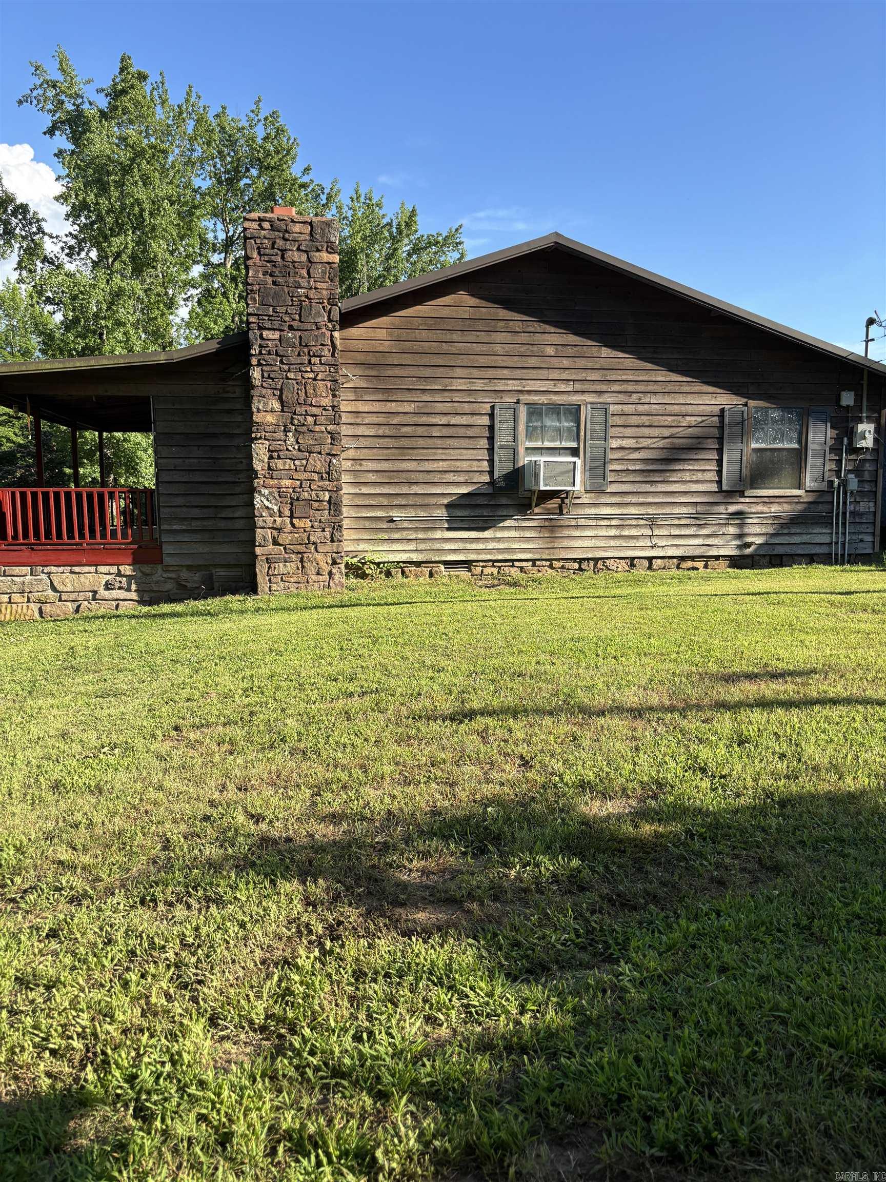 225 County Road 5351 Ozone, AR 72854