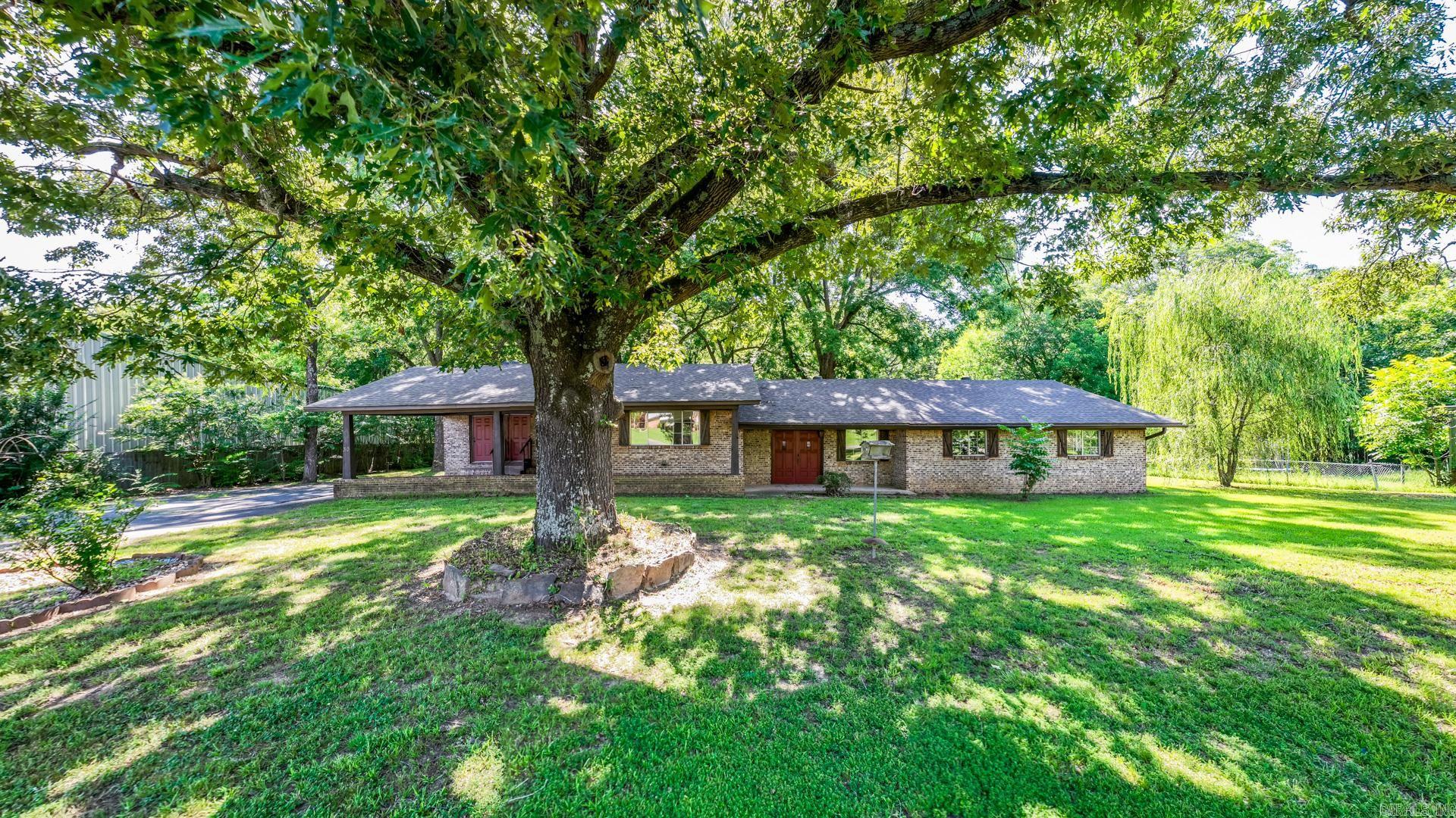 30 N Broadview  Greenbrier, AR