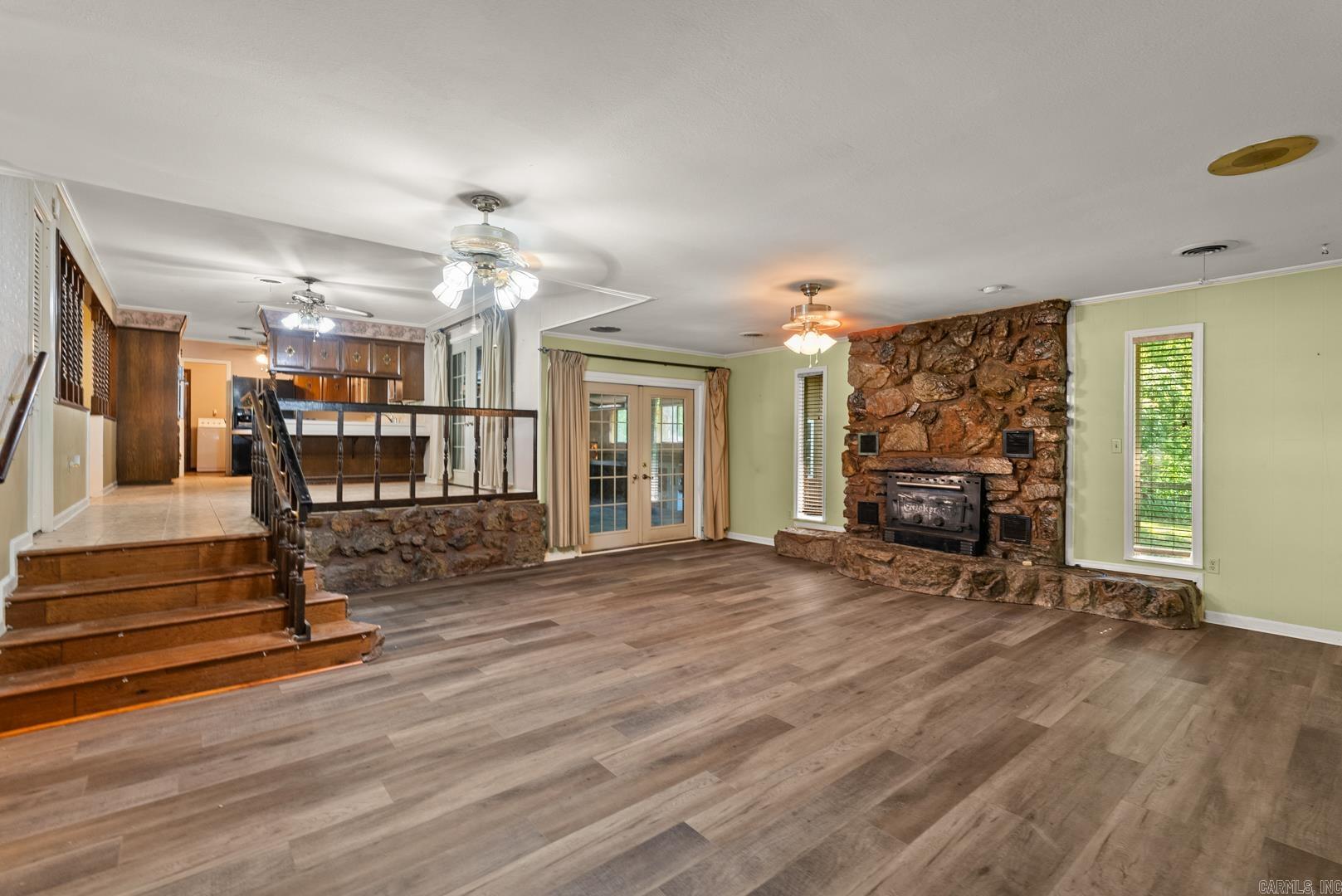 30 N Broadview  Greenbrier, AR