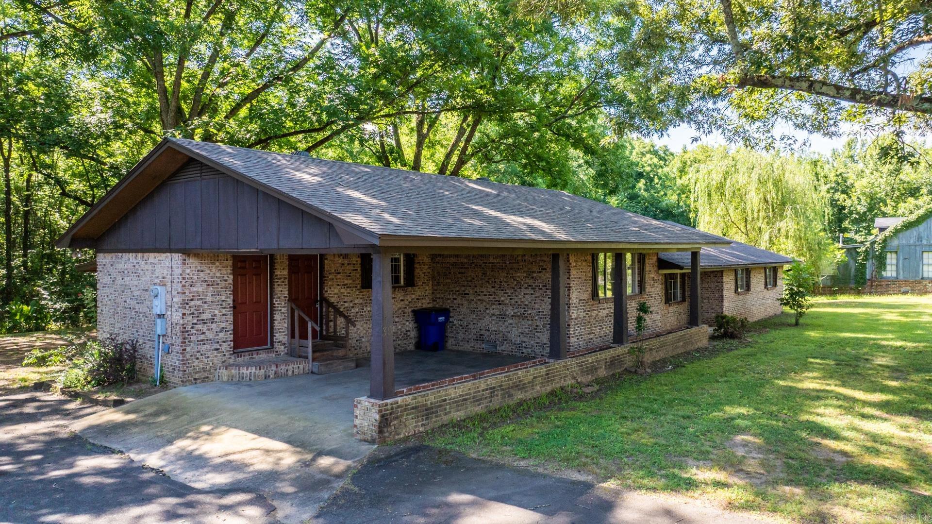 30 N Broadview  Greenbrier, AR