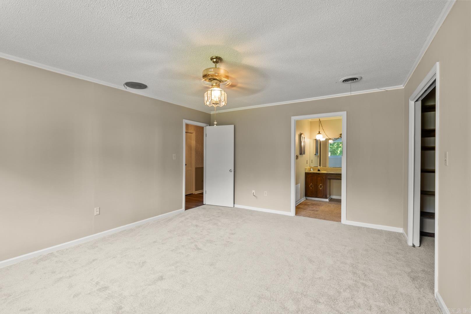 30 N Broadview  Greenbrier, AR