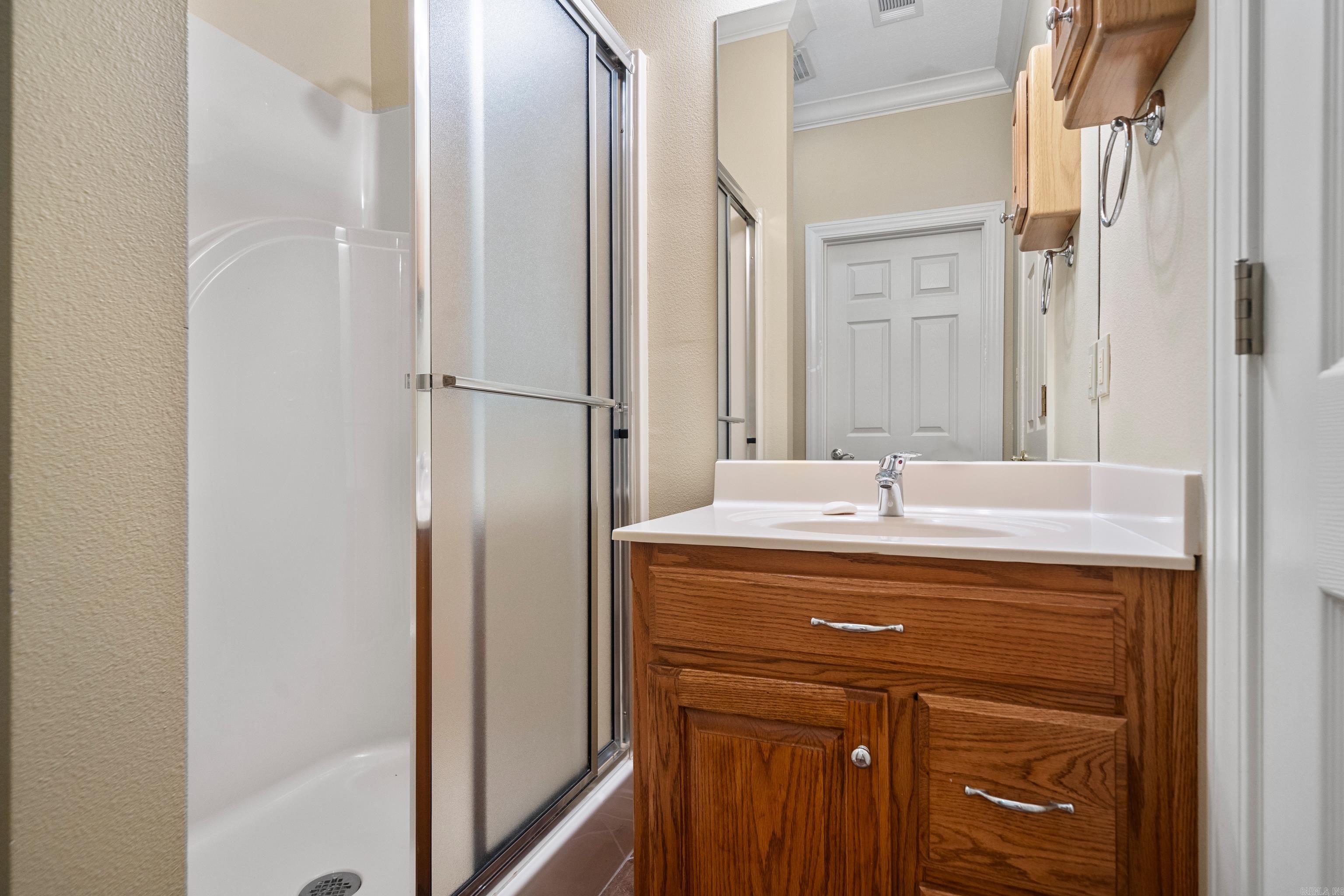 143 Earls Point Hot Springs, AR 71913