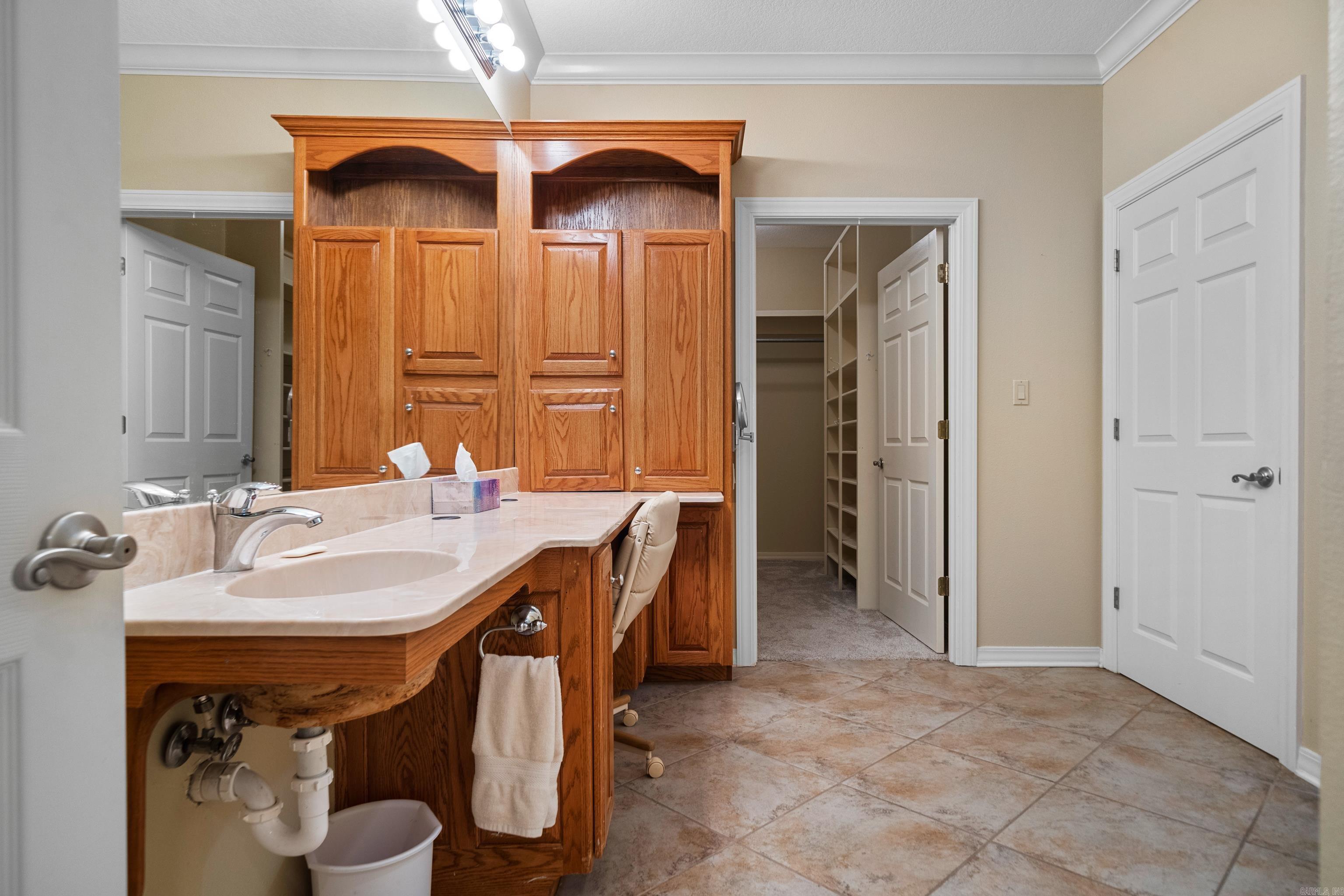 143 Earls Point Hot Springs, AR 71913