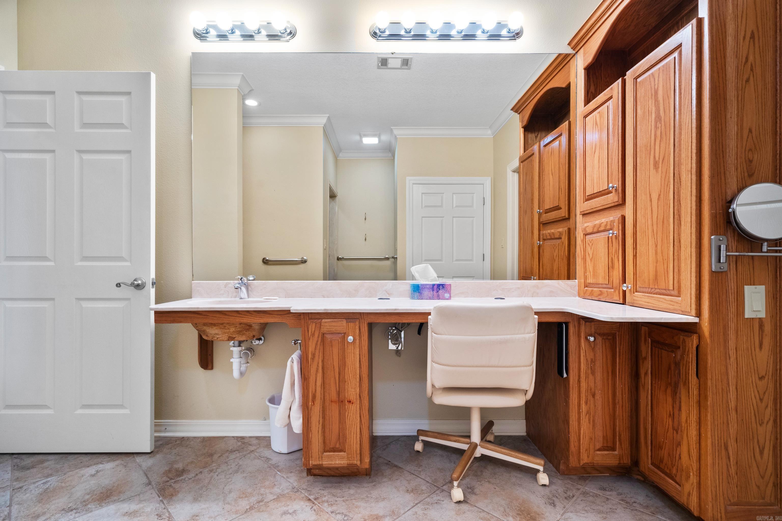 143 Earls Point Hot Springs, AR 71913