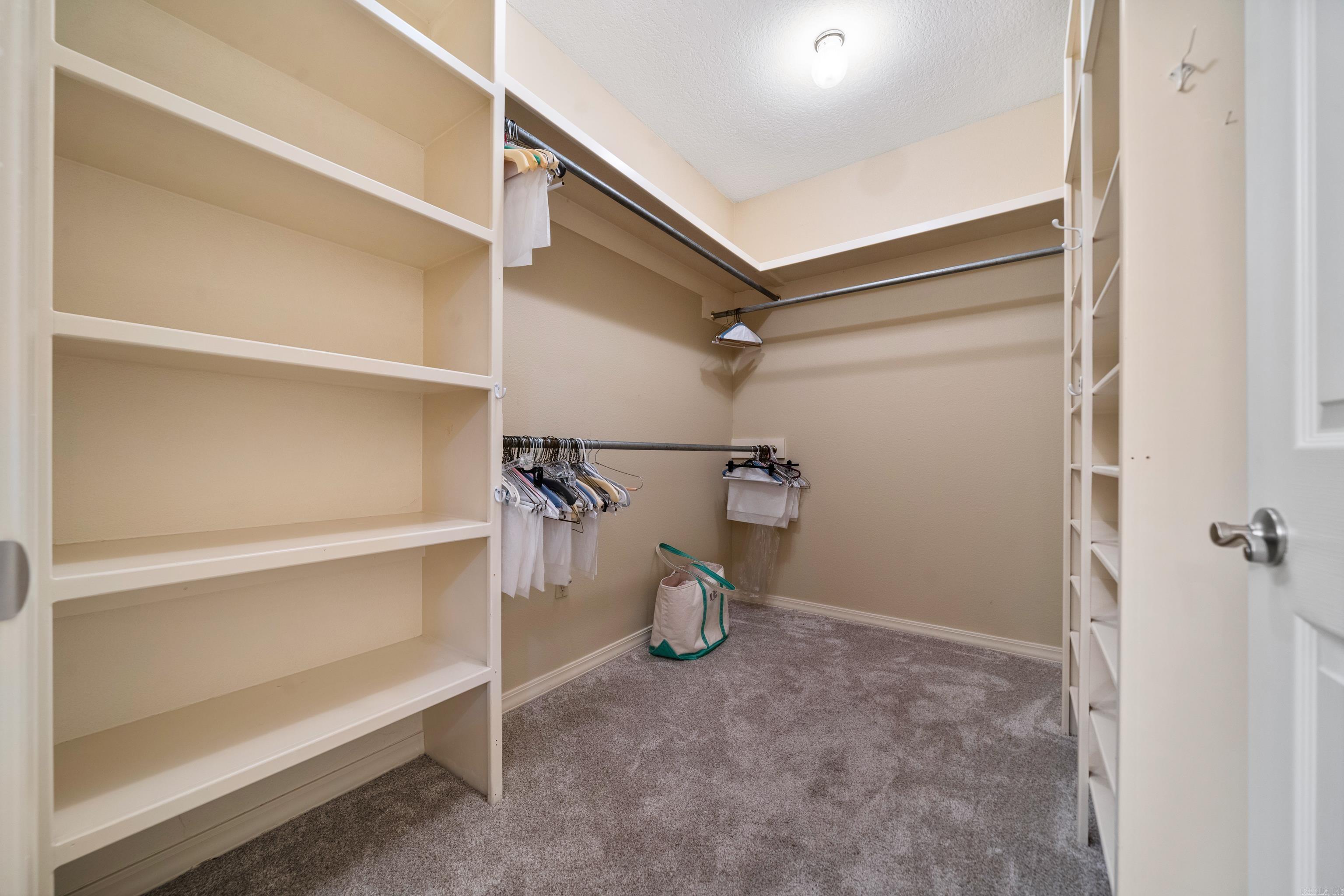 143 Earls Point Hot Springs, AR 71913