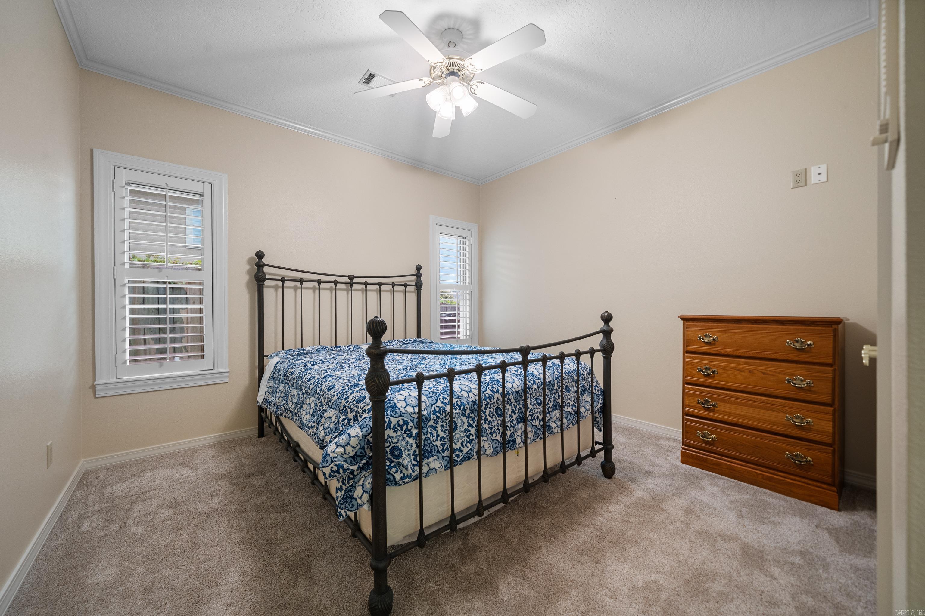 143 Earls Point Hot Springs, AR 71913