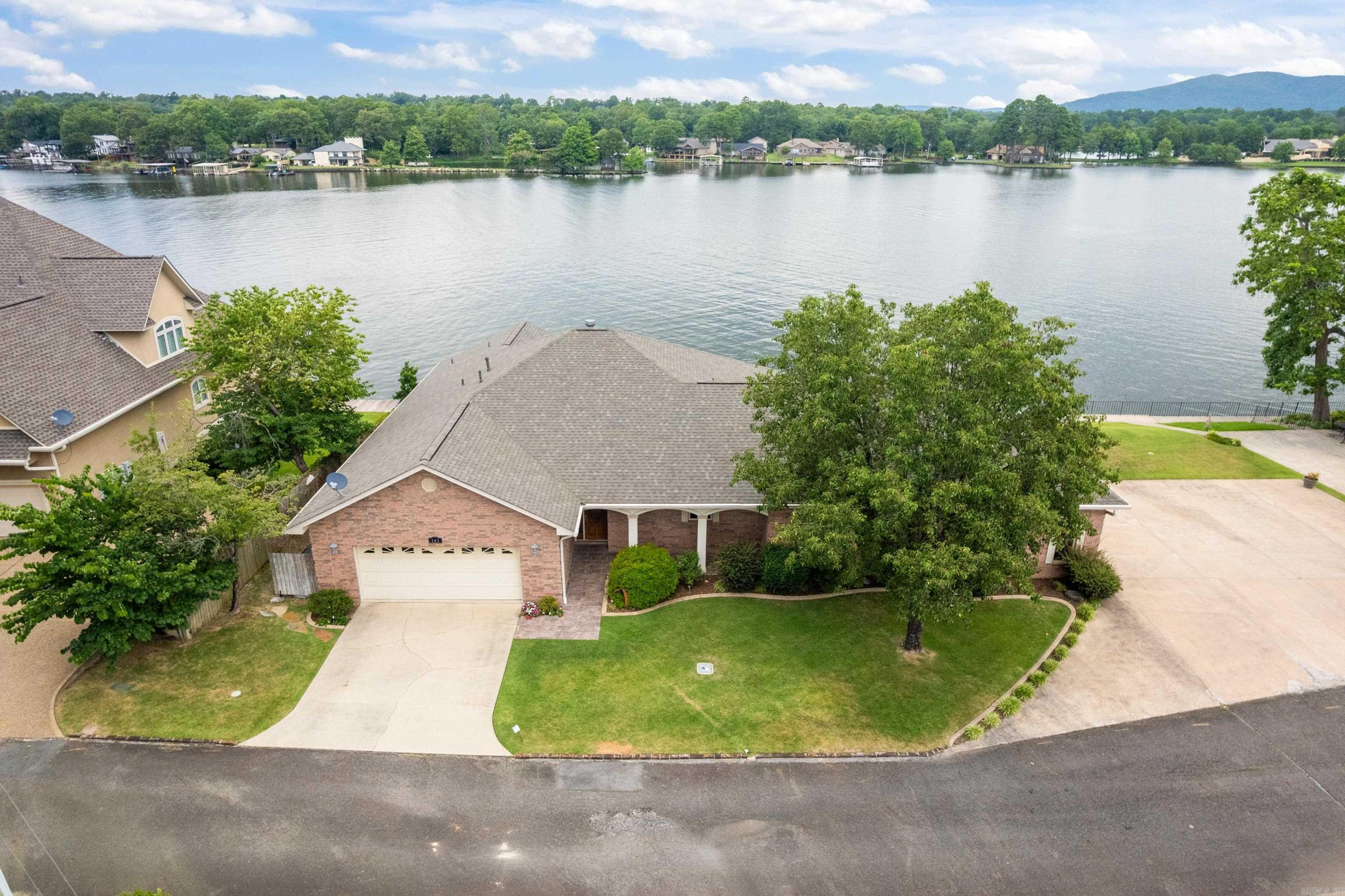 143 Earls Point Hot Springs, AR 71913