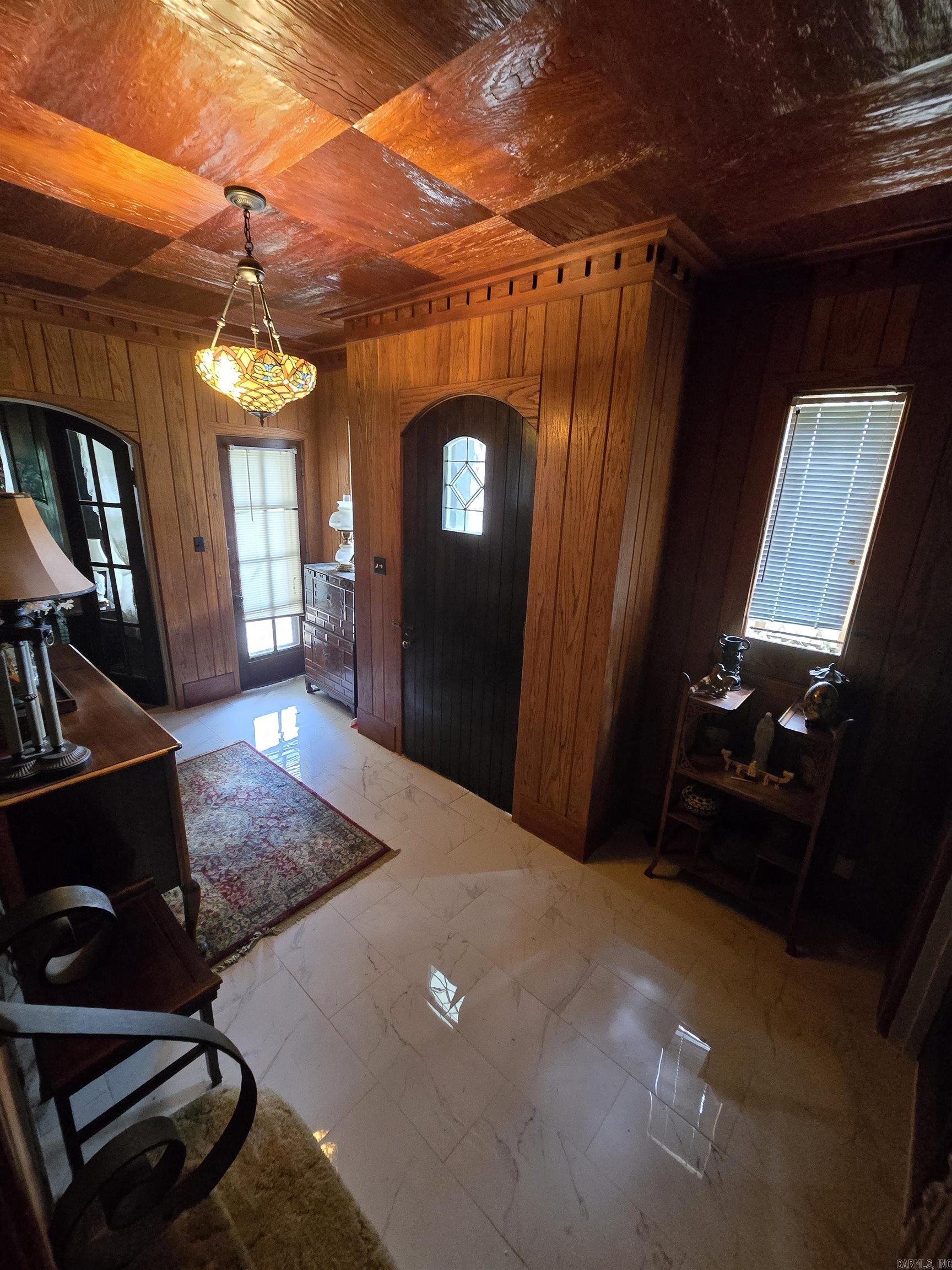714 N Main St Monticello, AR 71655