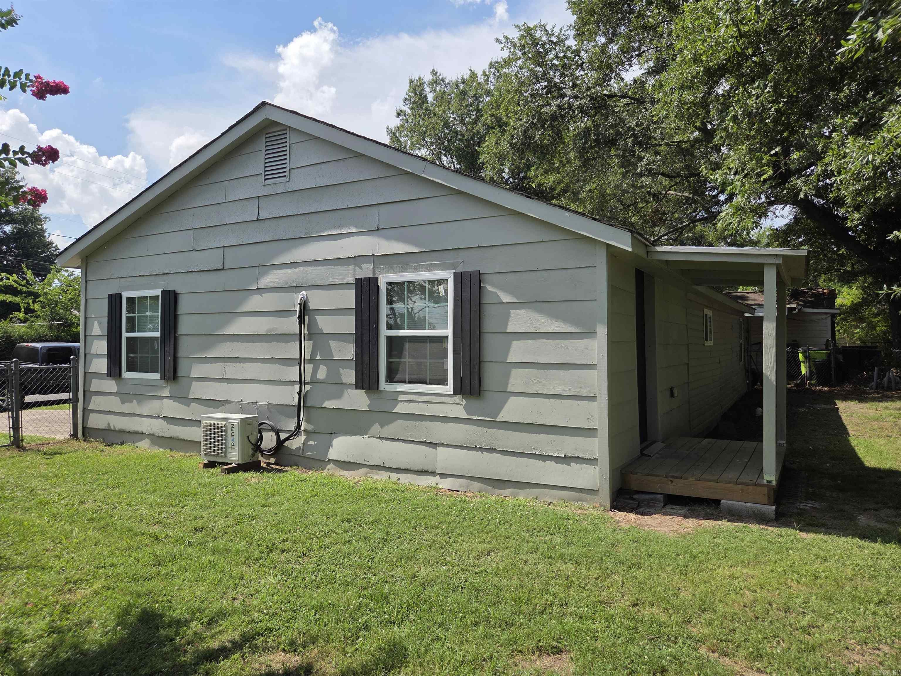 1012 N Lowe St  Stuttgart, AR