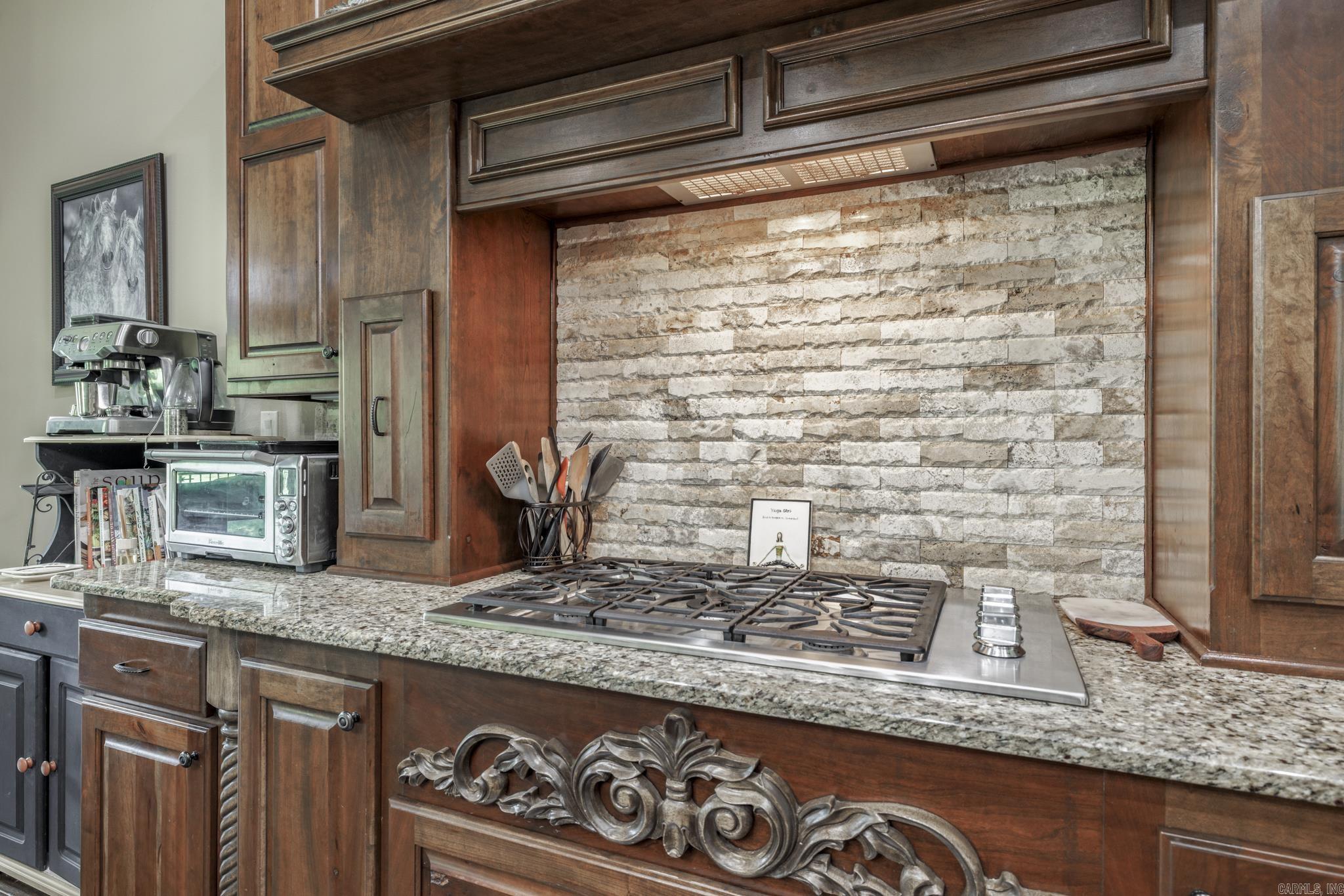 218 Pizarro Drive Hot Springs Village, AR 71909