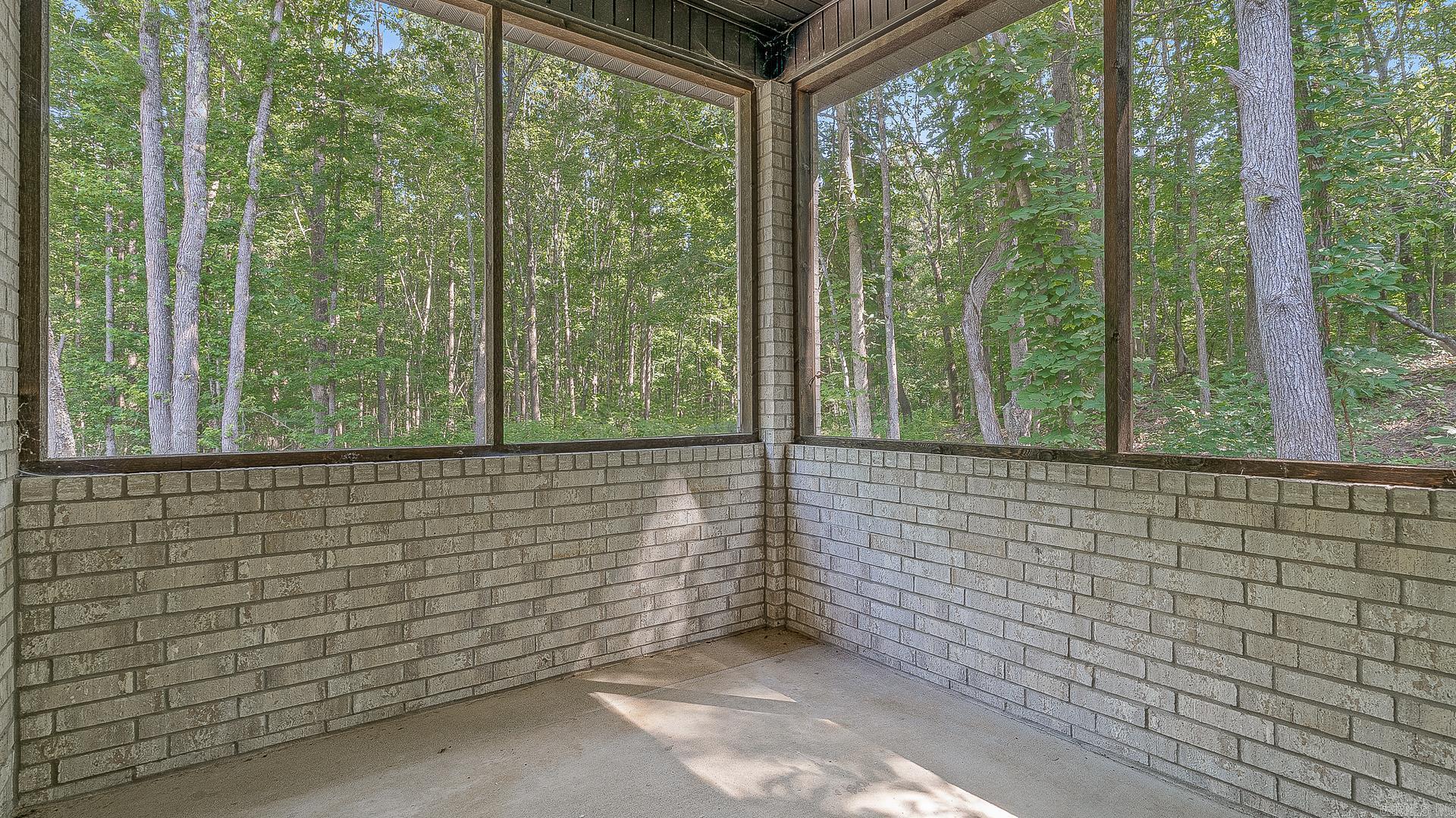 8203 Oak Creek  Harrisburg, AR