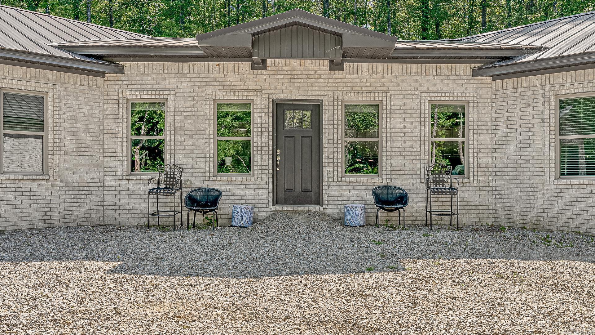 8203 Oak Creek  Harrisburg, AR