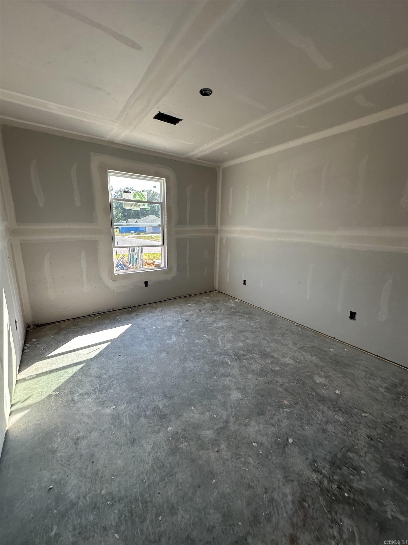 34 Ten Point Lane Ward, AR 72176