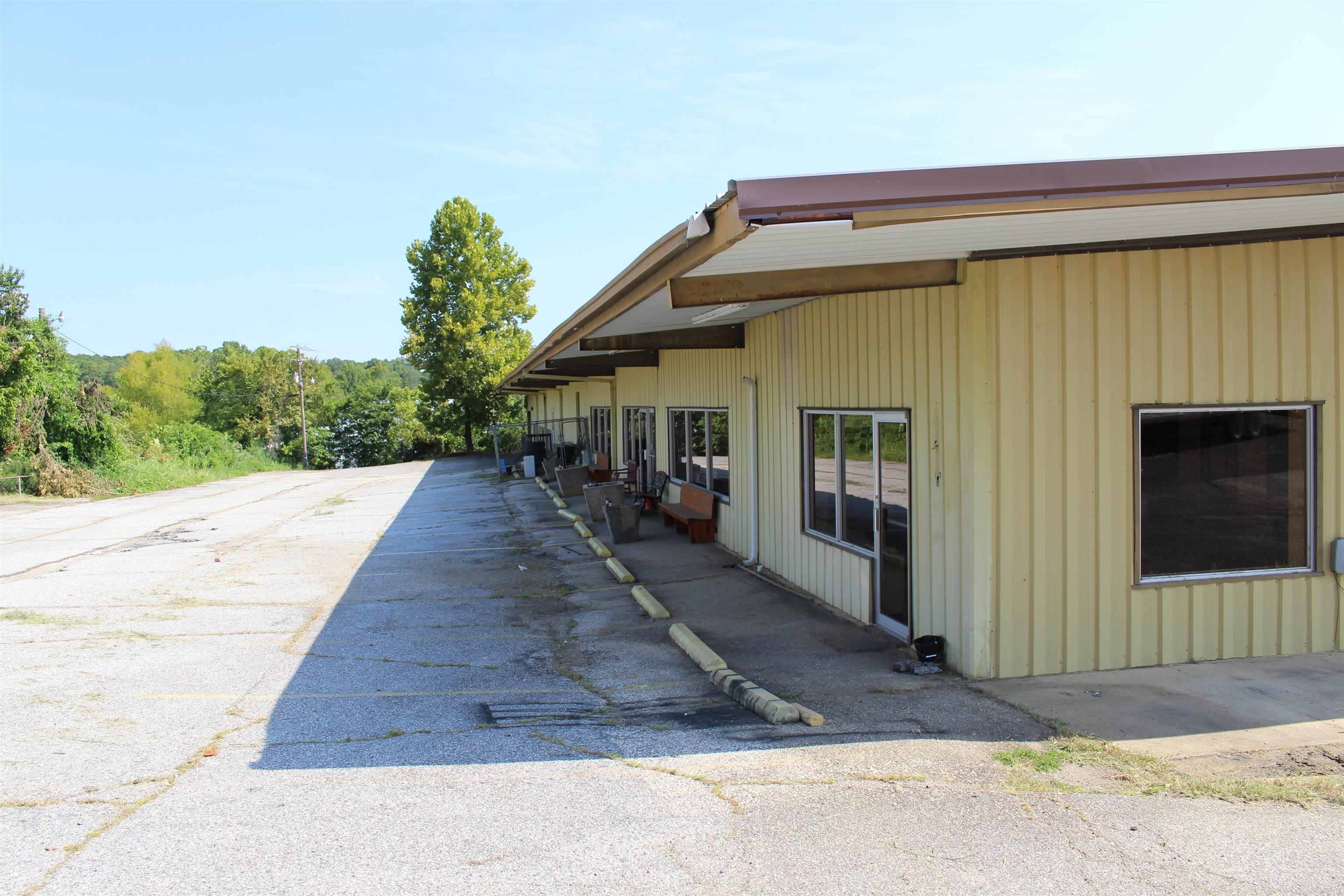112 W Highway 270  Mount Ida, AR