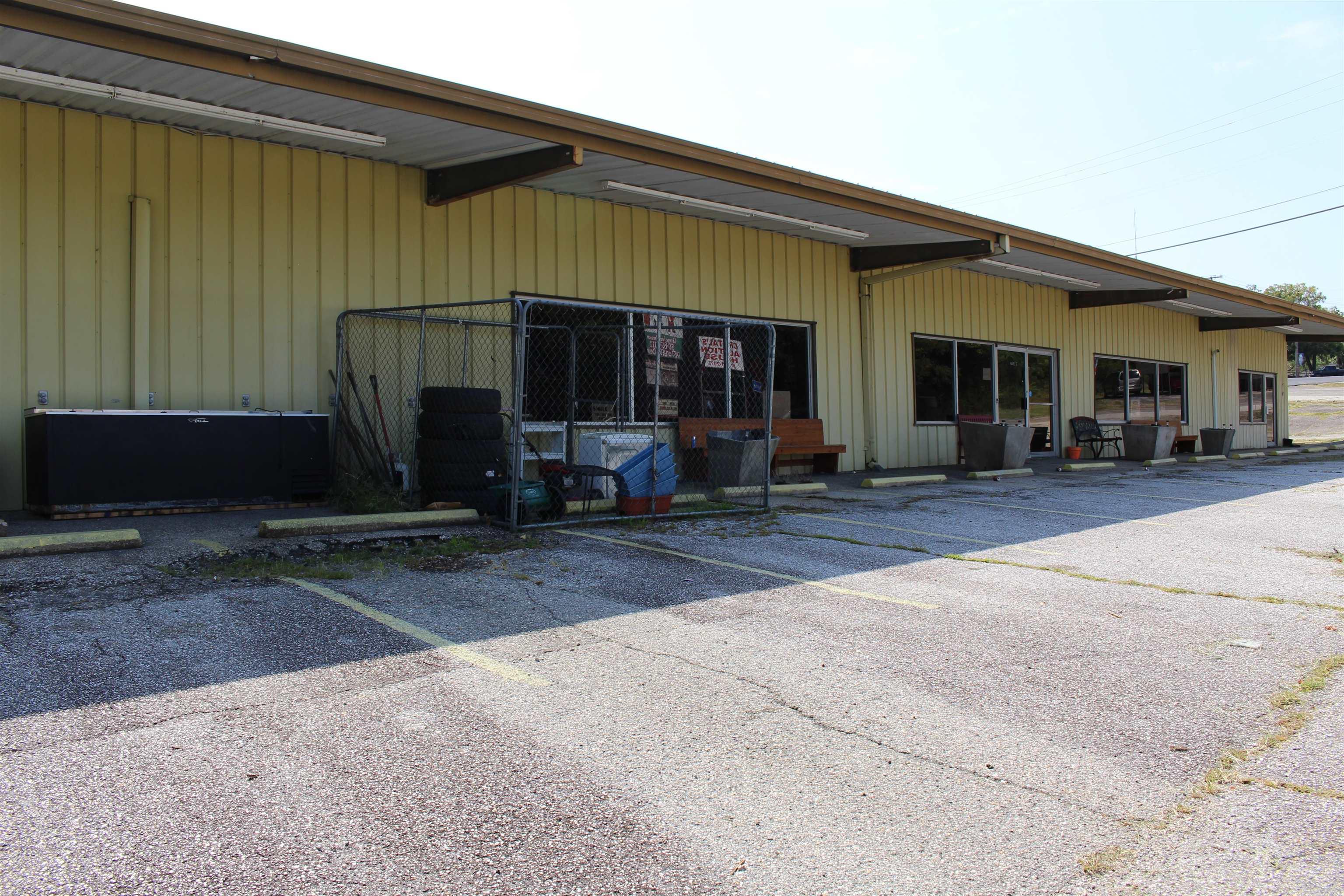 112 W Highway 270  Mount Ida, AR