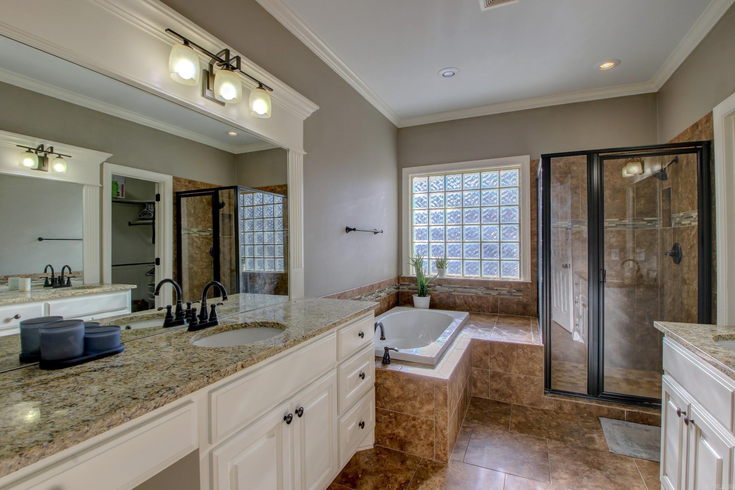 21 Chatel Drive Little Rock, AR 72223