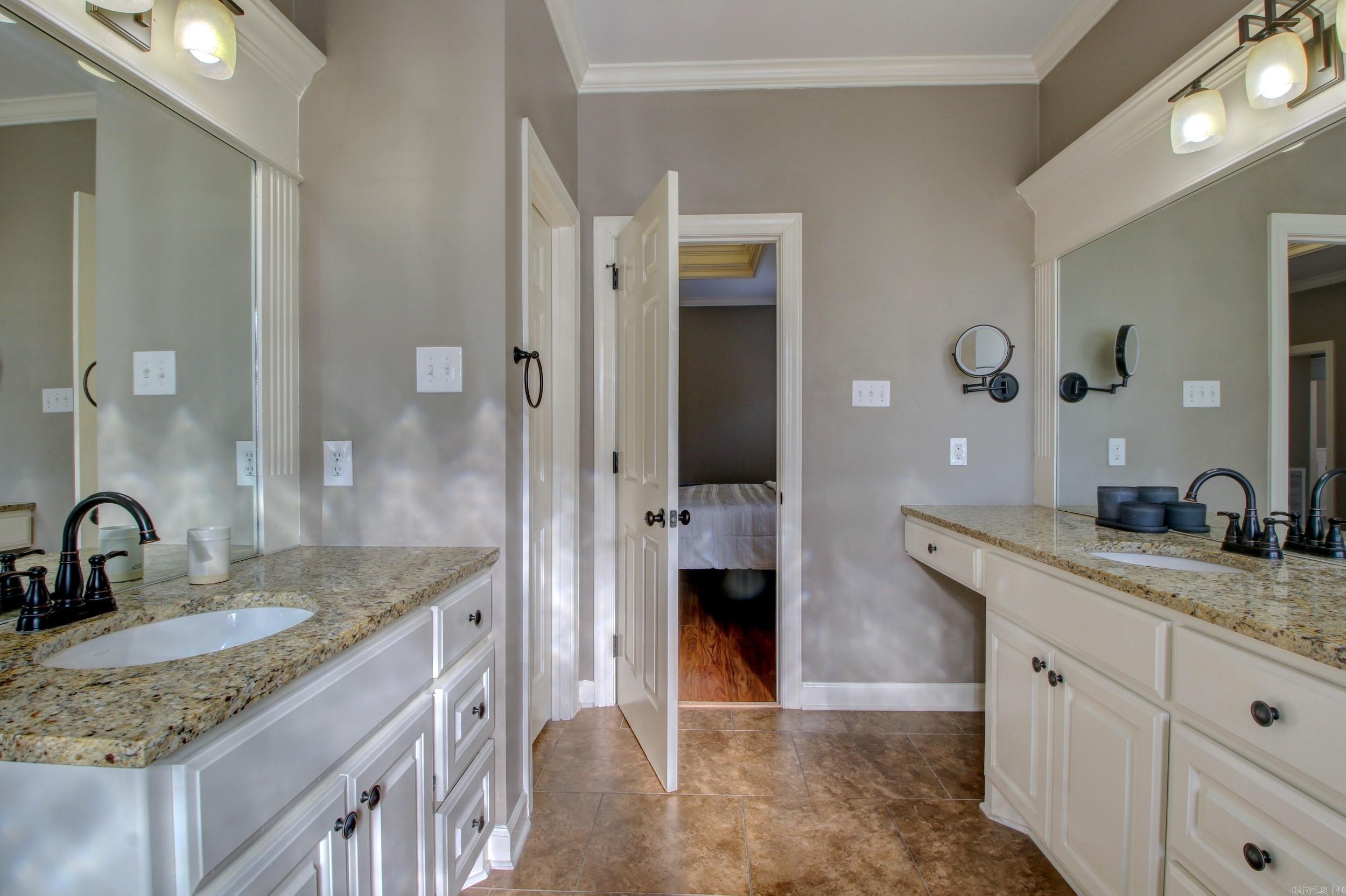 21 Chatel Drive Little Rock, AR 72223