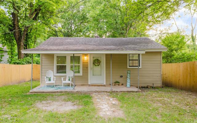 1317  Central  Benton, AR
