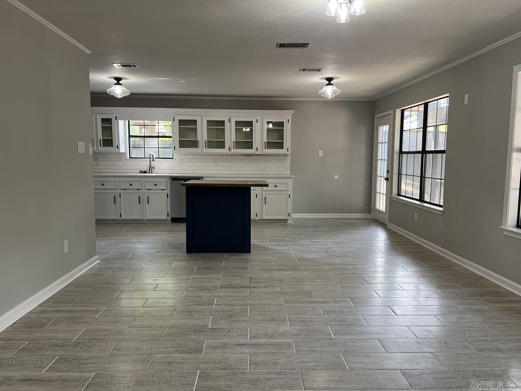 12 Suwannee Maumelle, AR 72113