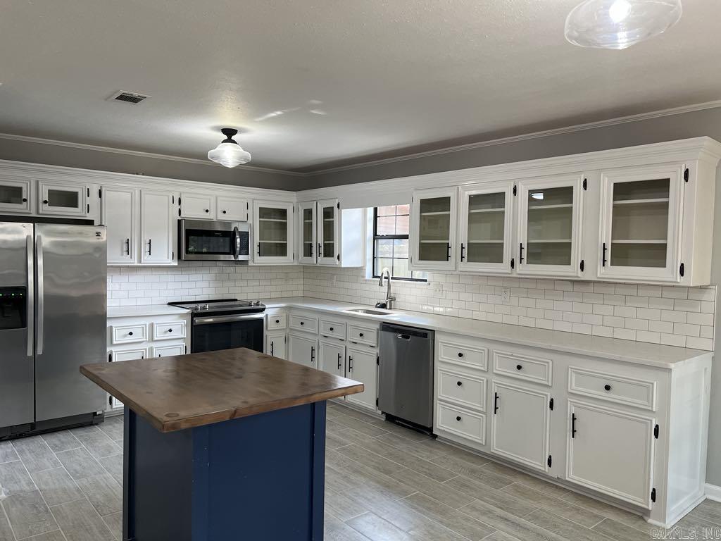 12 Suwannee Maumelle, AR 72113