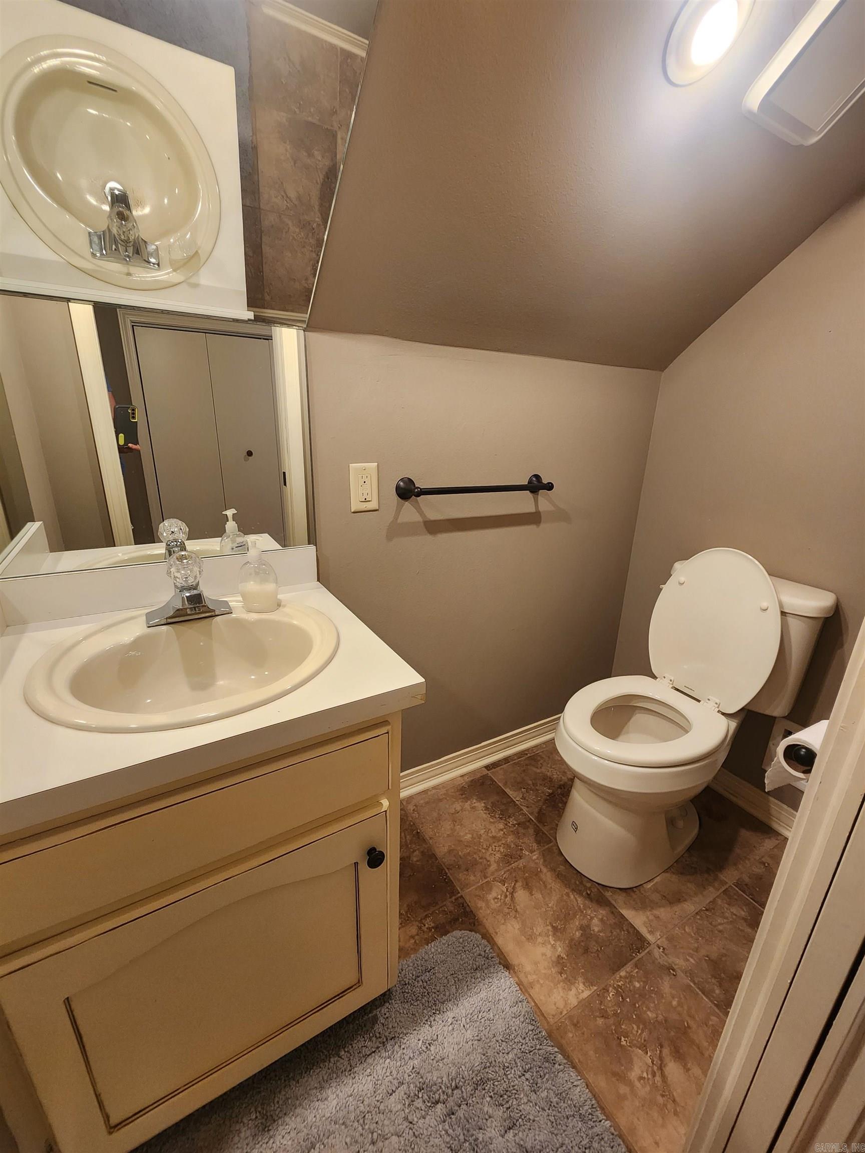 11 River Oaks Trace Searcy, AR 72143
