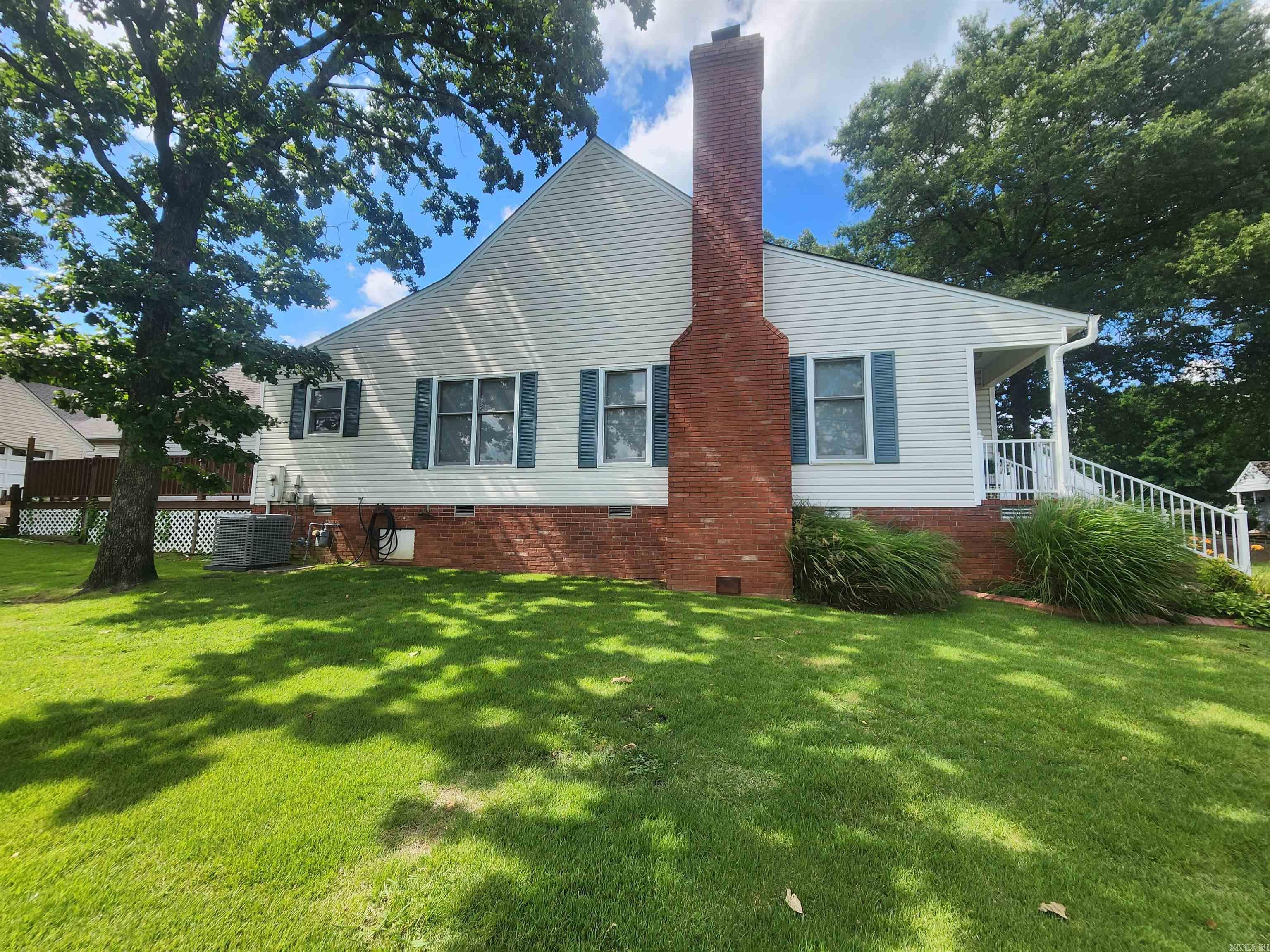 11 River Oaks Trace Searcy, AR 72143