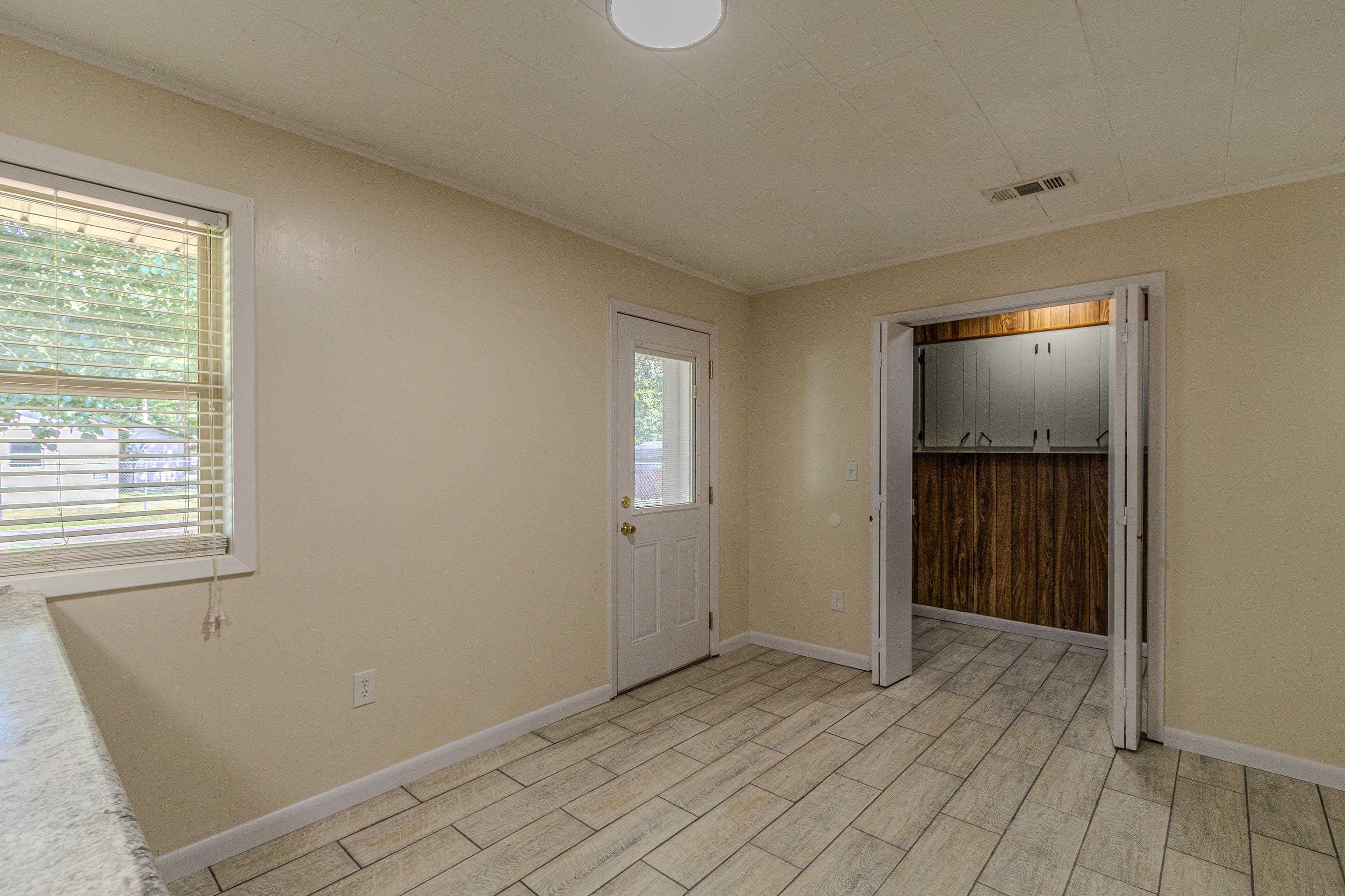 203 S 13TH AVE  Paragould, AR