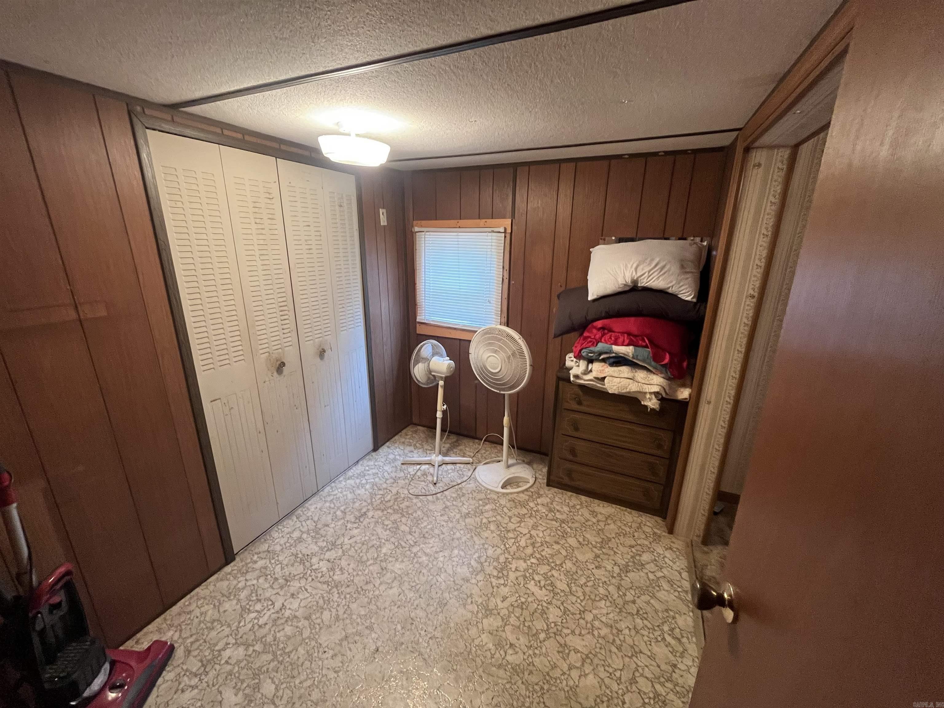 20 Easy St.  Greers Ferry, AR