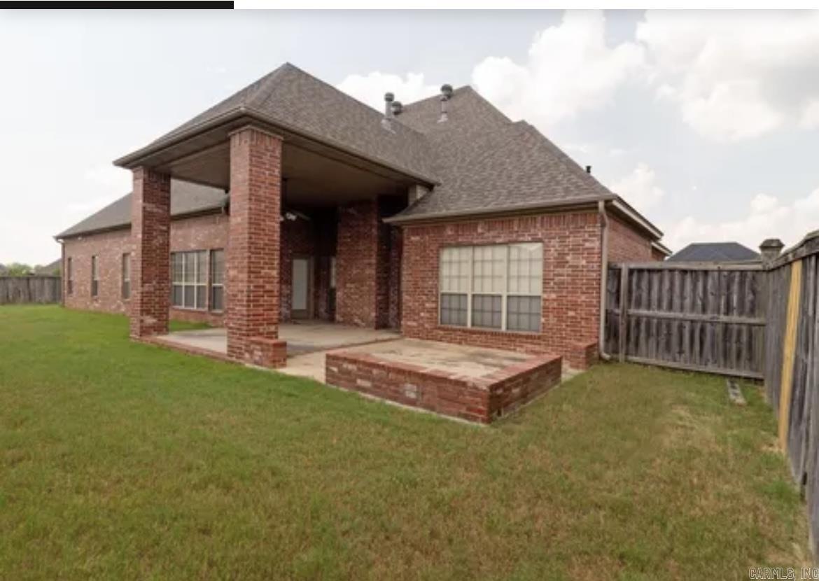 25 Toulouse Court Maumelle, AR 72113