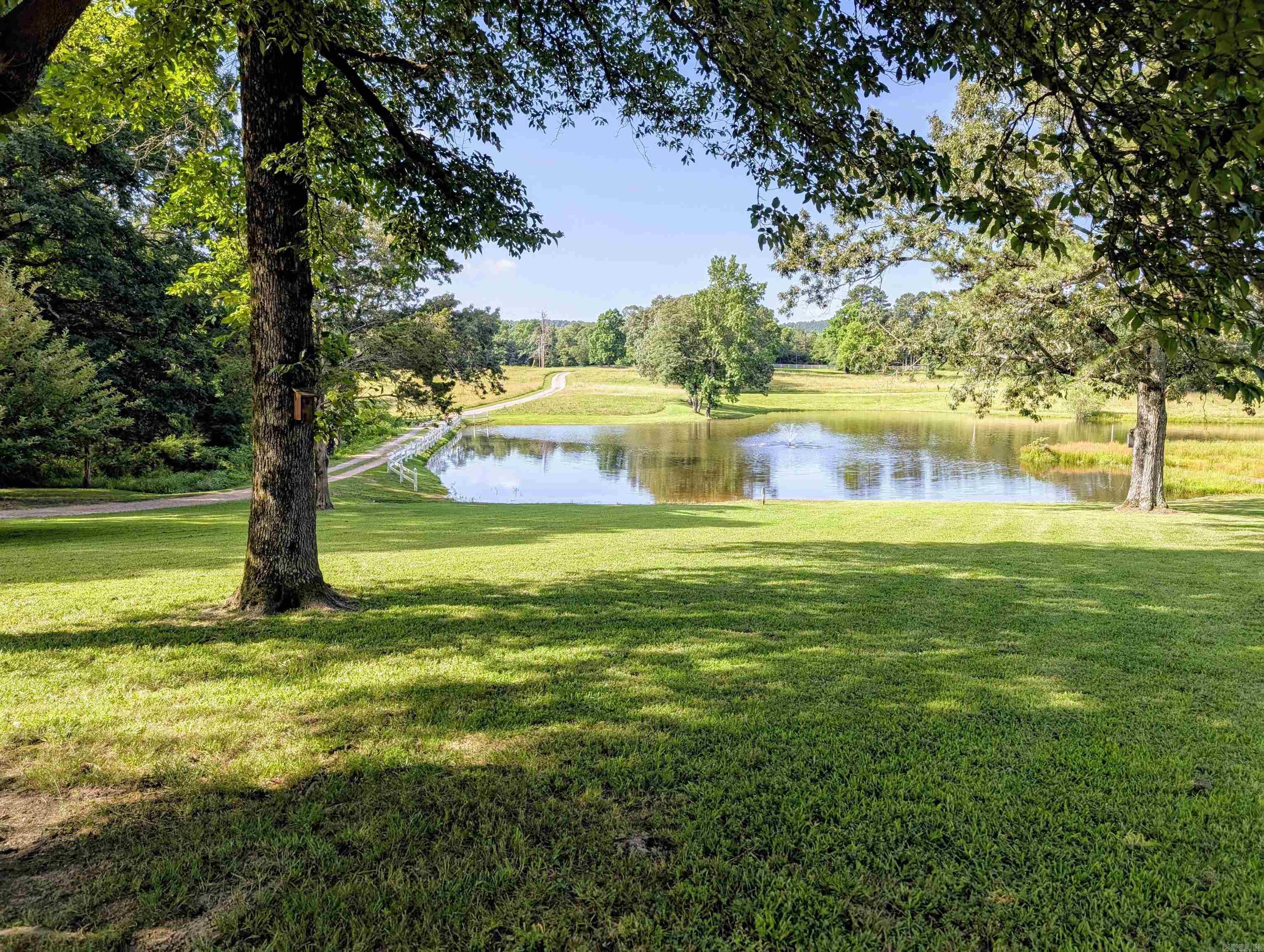264 Polk Road 16 Cove, AR 71937