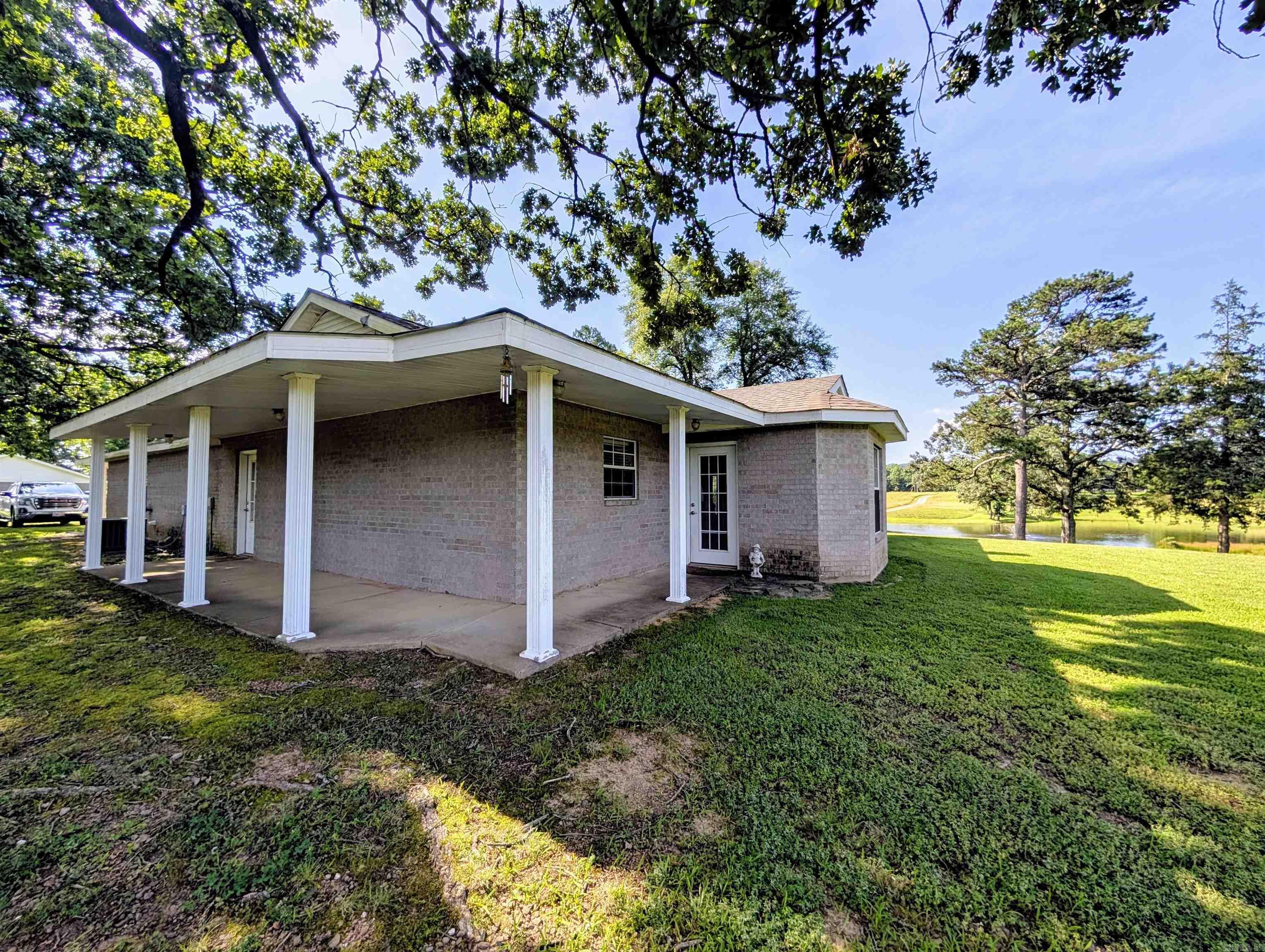 264 Polk Road 16 Cove, AR 71937