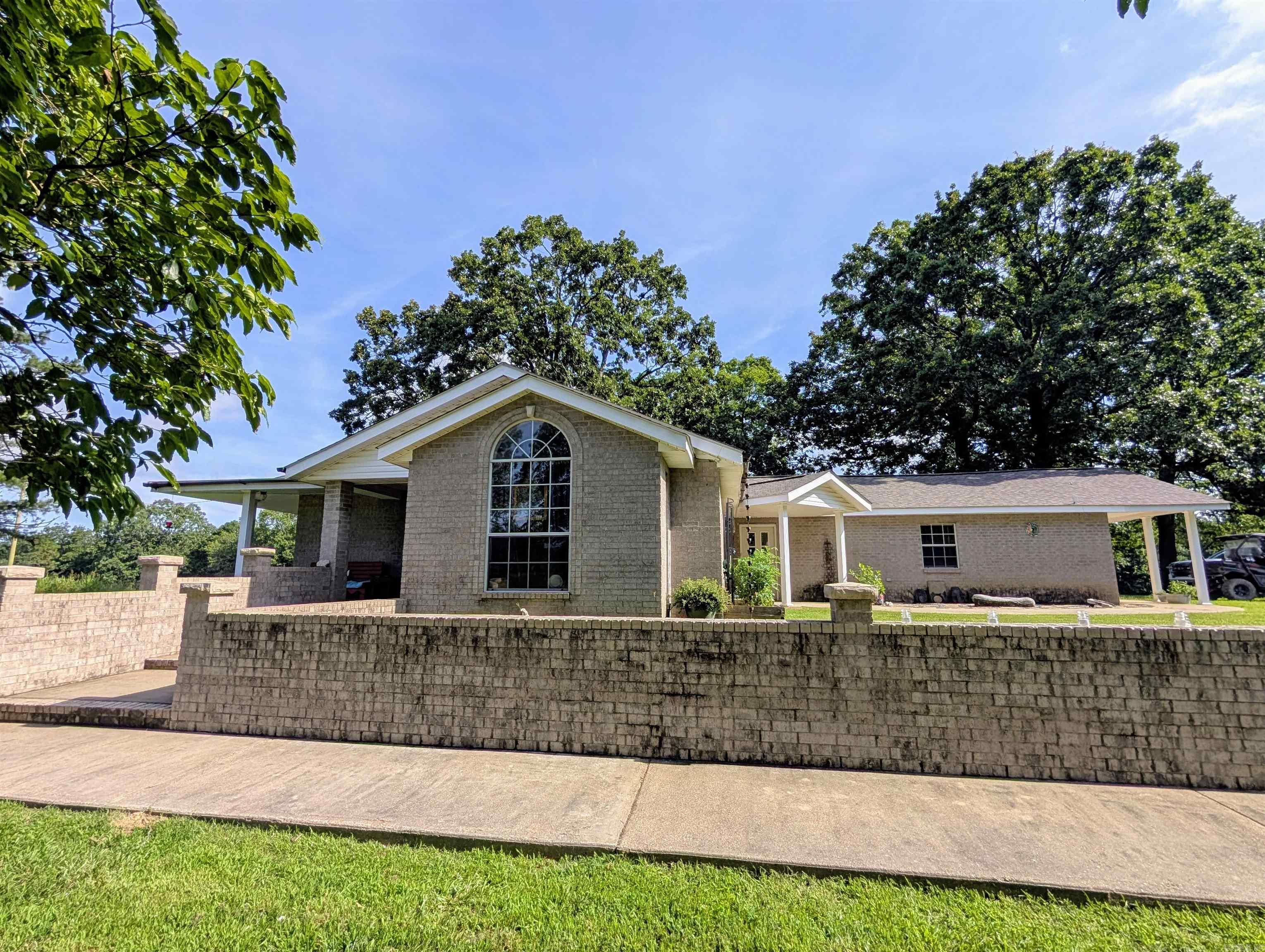 264 Polk Road 16 Cove, AR 71937