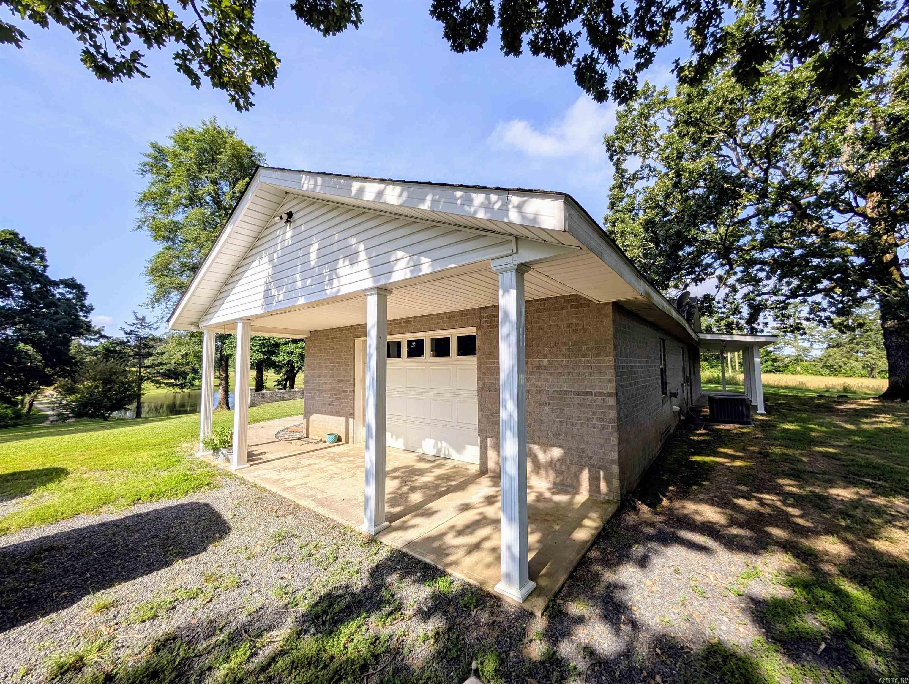 264 Polk Road 16 Cove, AR 71937