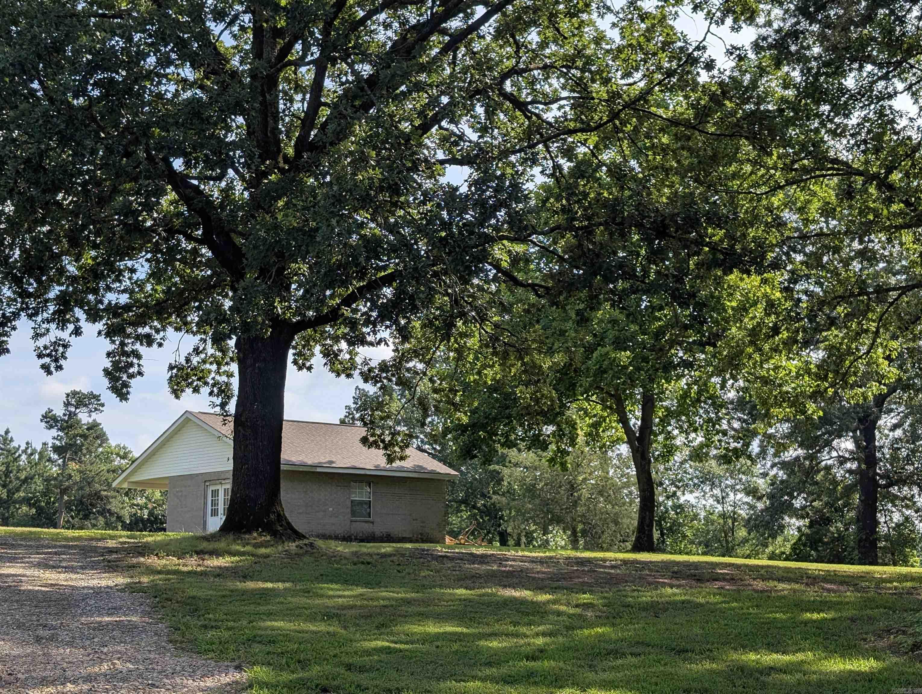 264 Polk Road 16 Cove, AR 71937