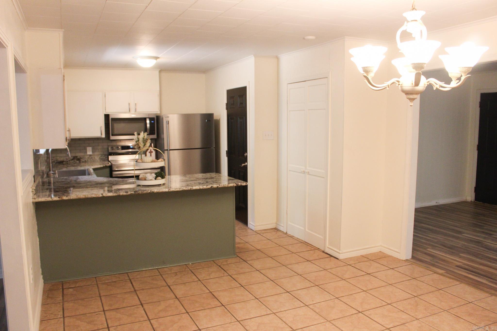 102 S Ella  Searcy, AR